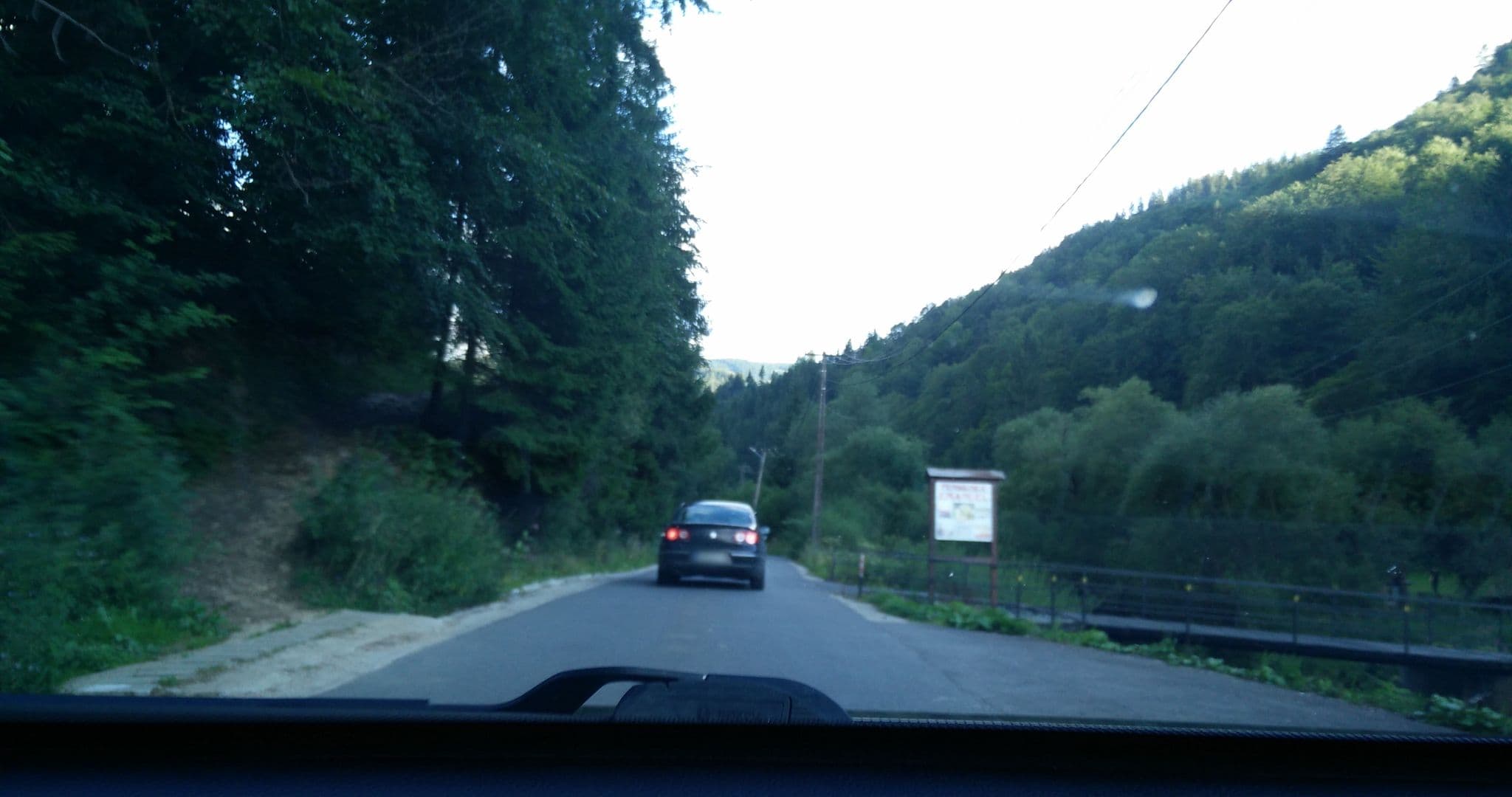 Street view near Pensiunea Emanuela, Gârda de Sus — © strainu (CC BY-SA · Mapillary)