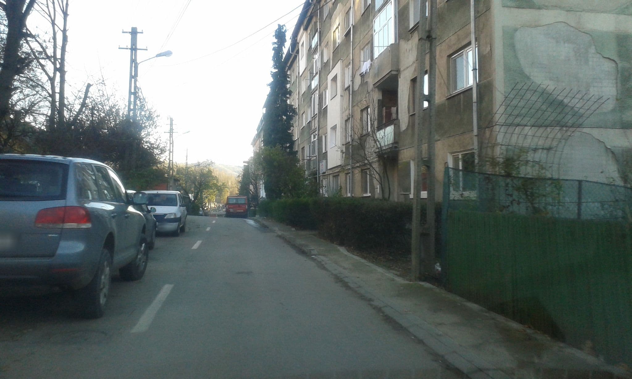 Street view near Căminul studențesc nr. 5, Petroşani — © viorel (CC BY-SA · Mapillary)