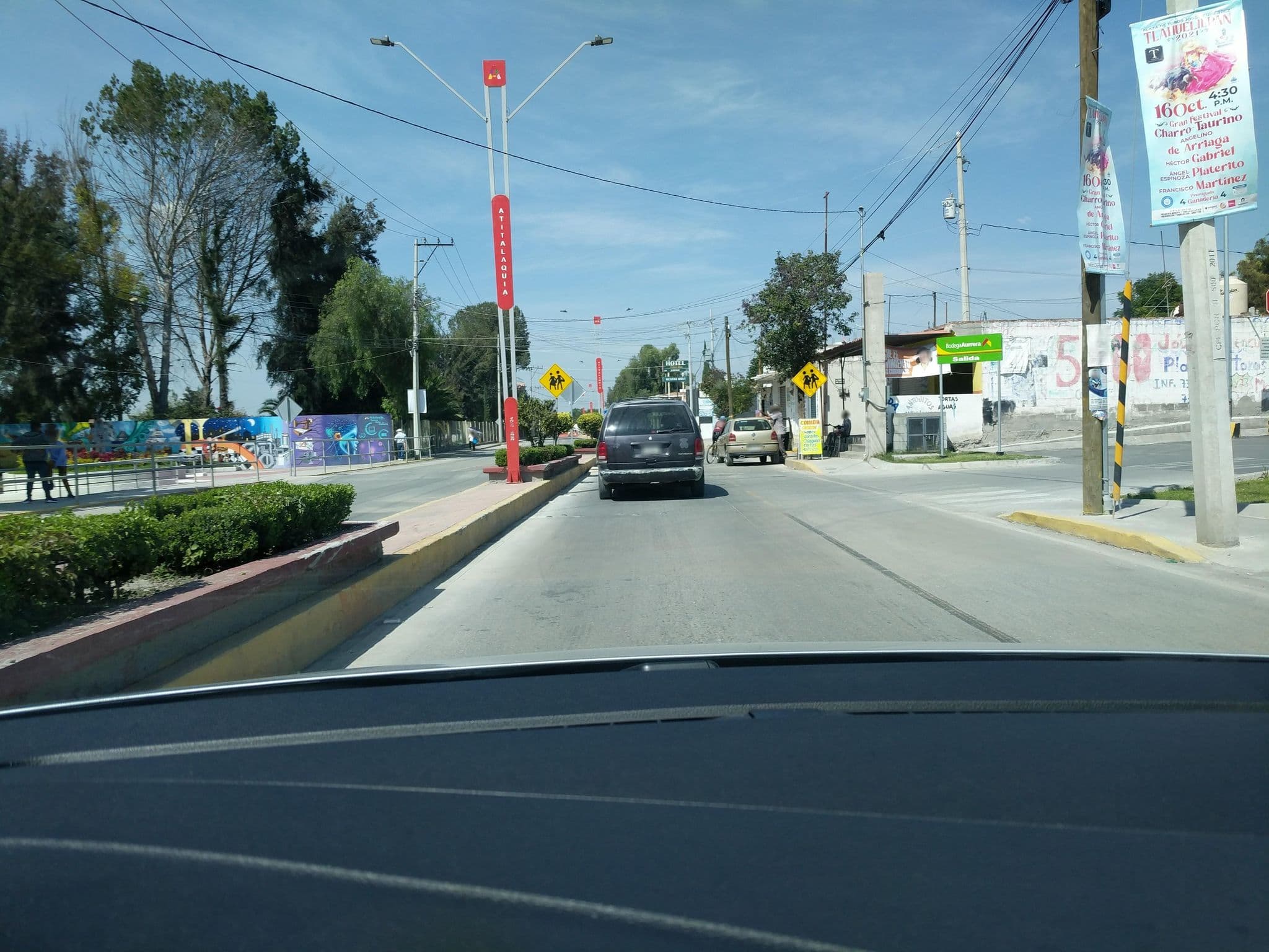 Street view near Hotel Palace Rose, Atitalaquia — © mphathaway (CC BY-SA · Mapillary)