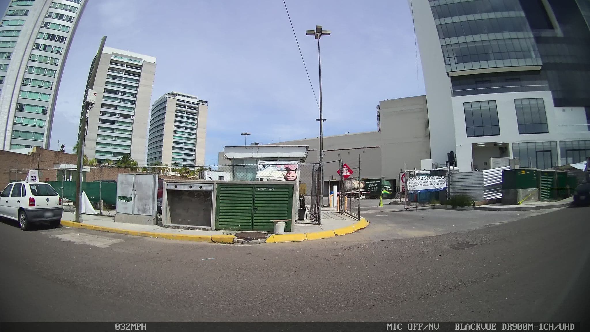 Street view near Hotel Wyndham, Puebla — © kaart_2 (CC BY-SA · Mapillary)