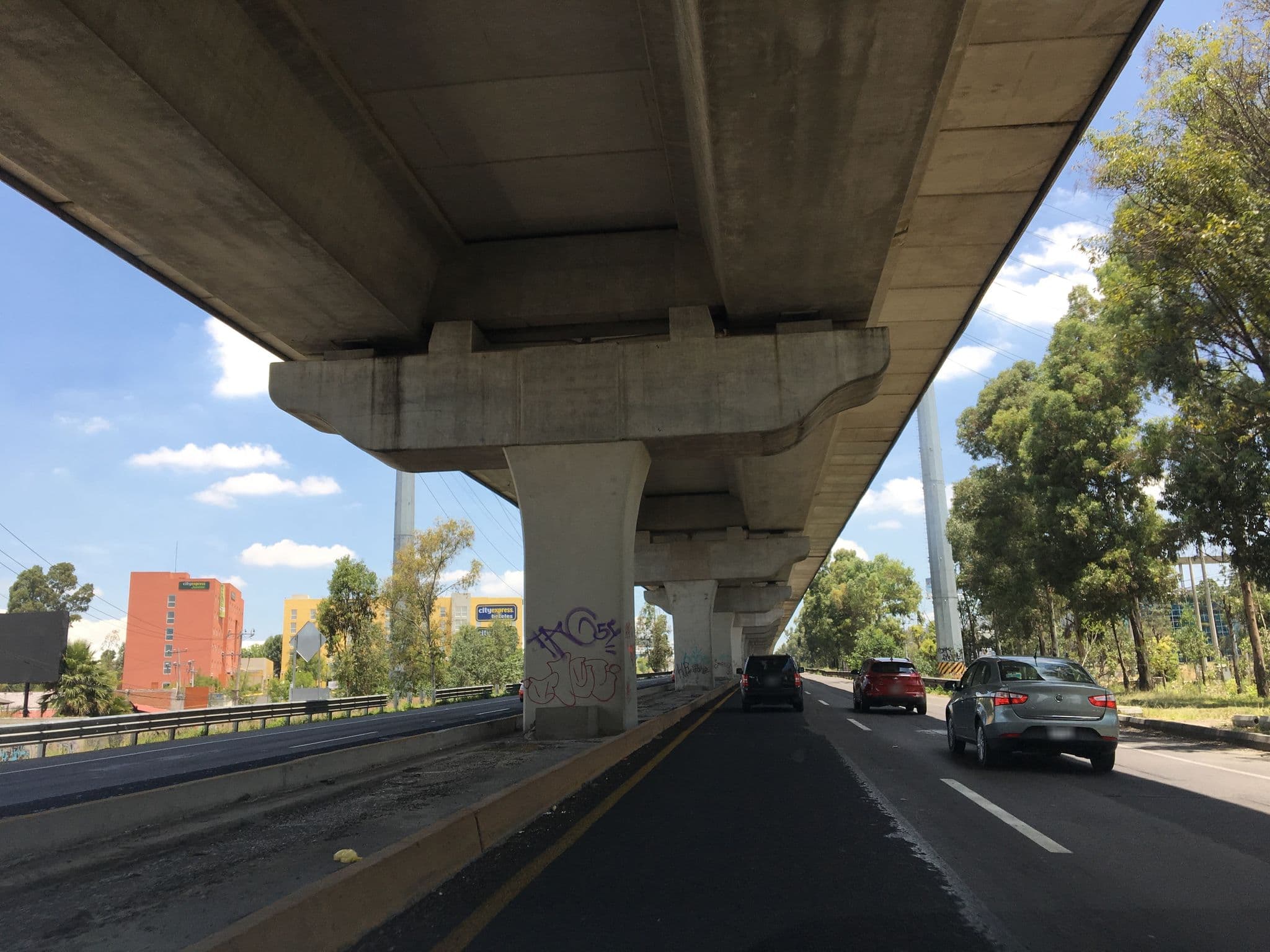 Street view near Loby CITY Express, Sanctorum — © ccossio (CC BY-SA · Mapillary)