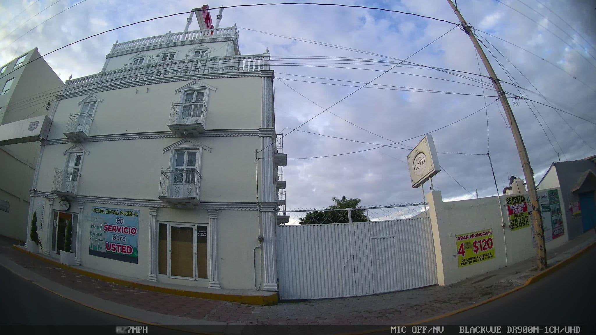 Street view near Hotel Royal Puebla, Puebla — © kaart_2 (CC BY-SA · Mapillary)