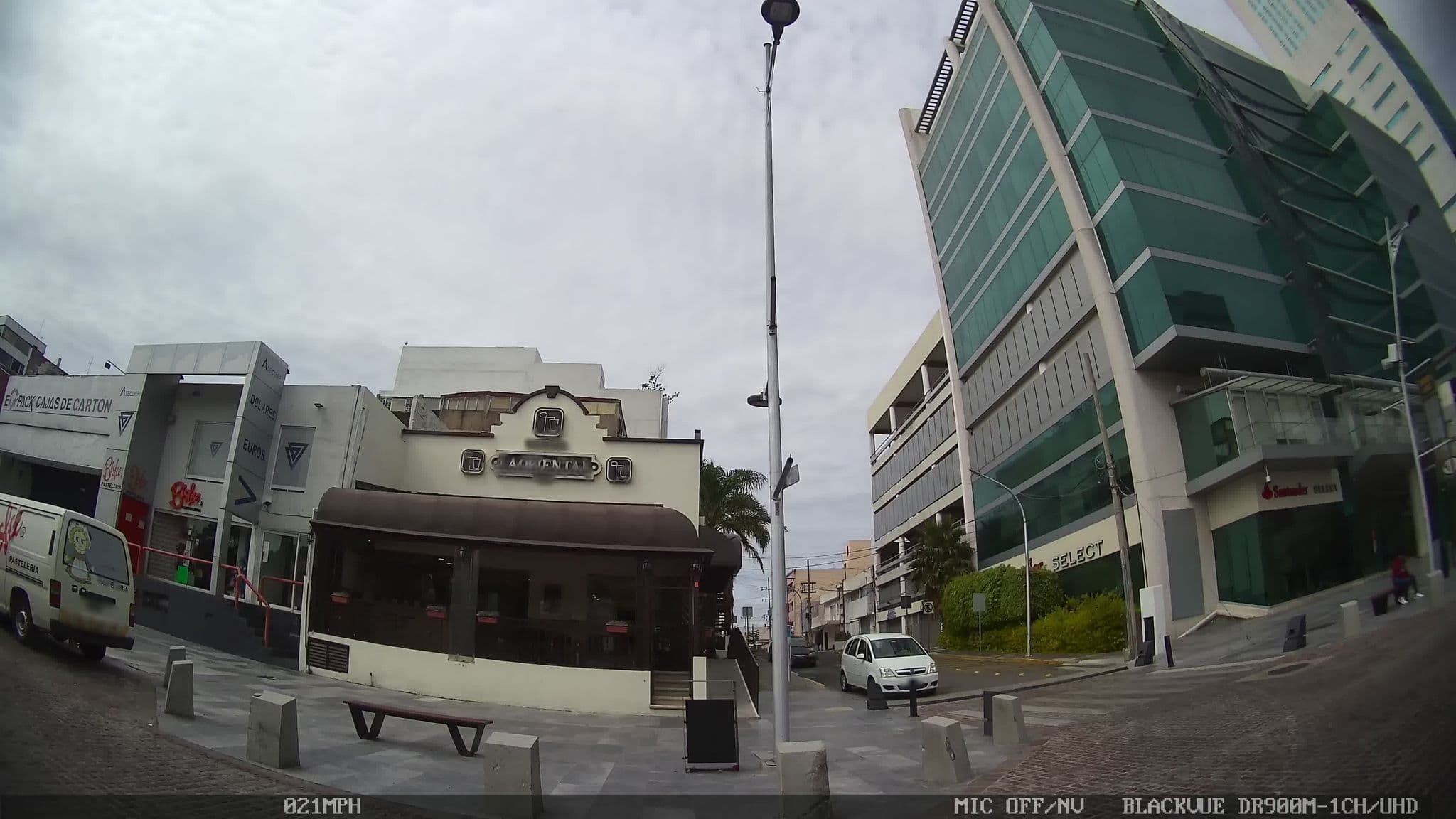 Street view near Hostal La Paz, Puebla — © kaart_2 (CC BY-SA · Mapillary)