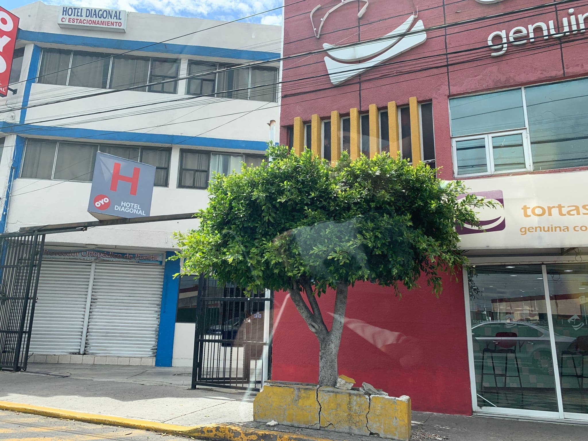 Street view near Hotel Diagonal, Puebla — © innerpace (CC BY-SA · Mapillary)