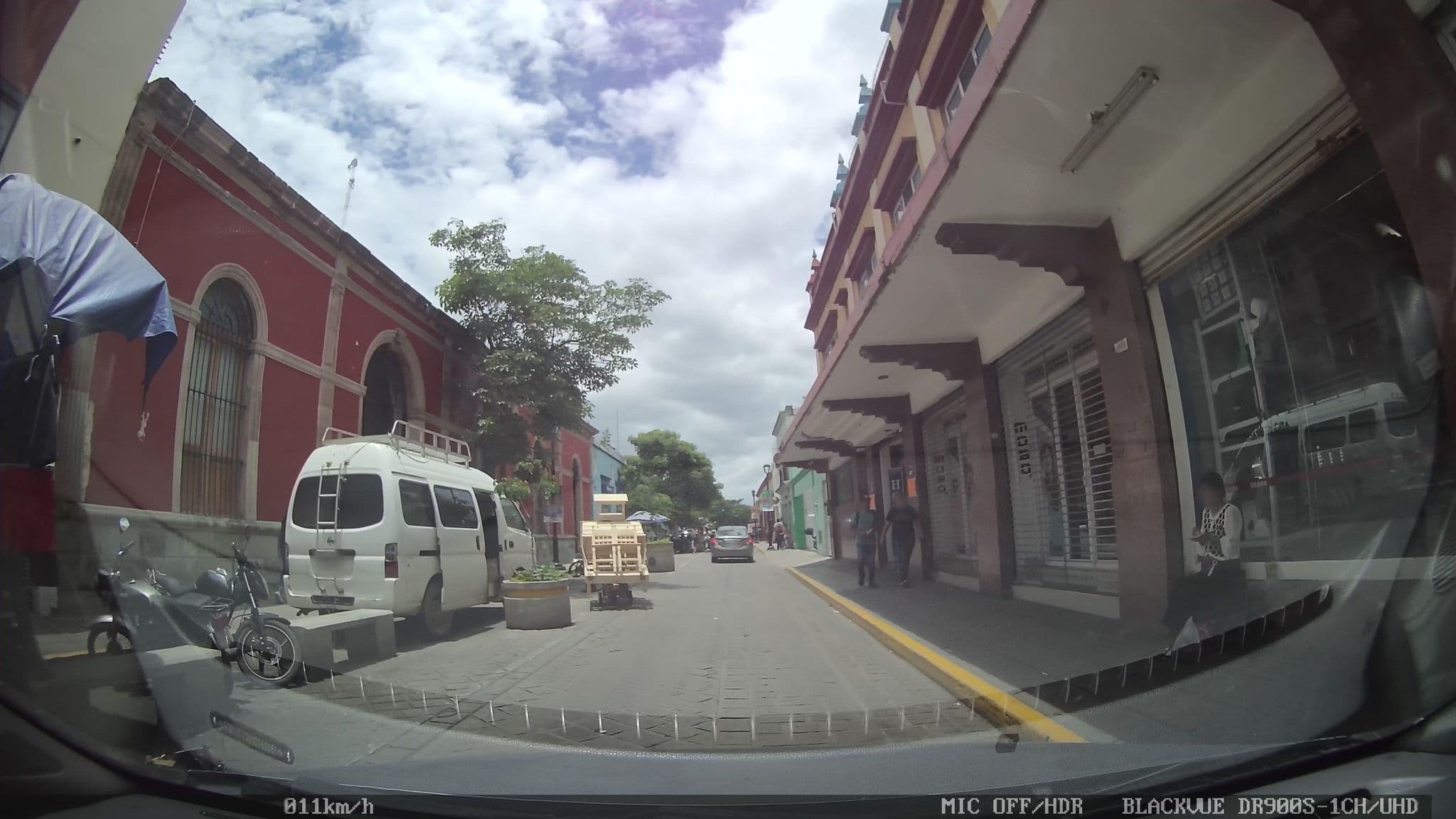 Street view near Hotel Casa Cue, Oaxaca — © nicovargas (CC BY-SA · Mapillary)