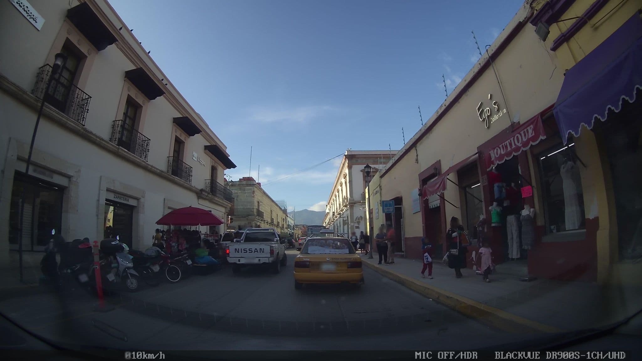 Street view near Hotel Central, Oaxaca — © nicovargas (CC BY-SA · Mapillary)