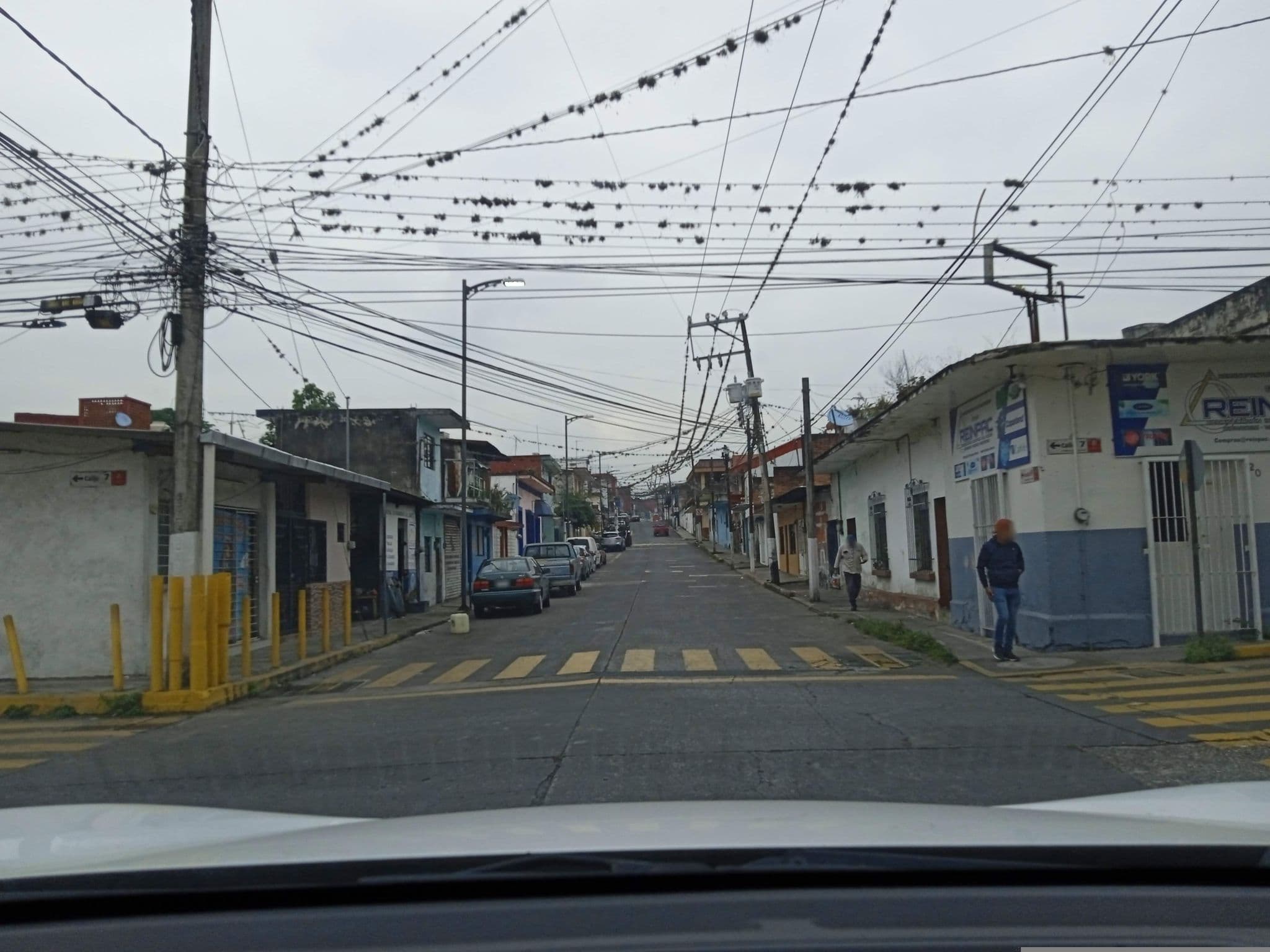 Street view near Tintoreria y Lavanderia Industrial Oxford, Córdoba — © edisunza (CC BY-SA · Mapillary)