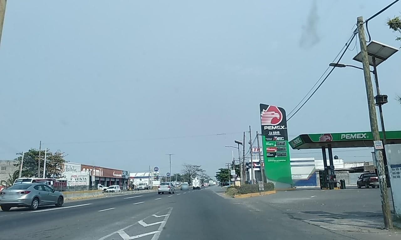 Street view near Hotel Global Express, Las Amapolas — © viajes (CC BY-SA · Mapillary)