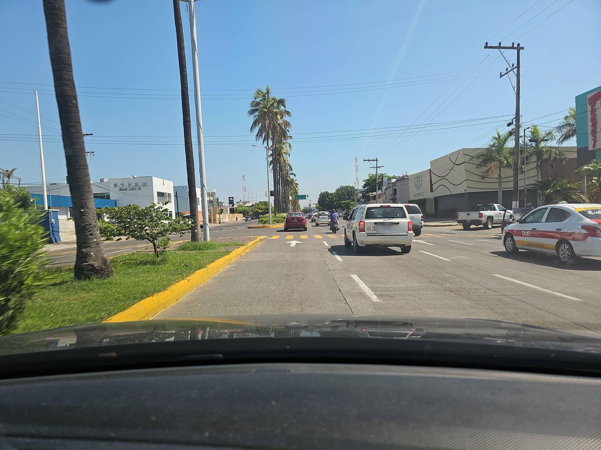 Street view near Auto Hotel Aleman, Veracruz — © ezaratemx (CC BY-SA · Mapillary)