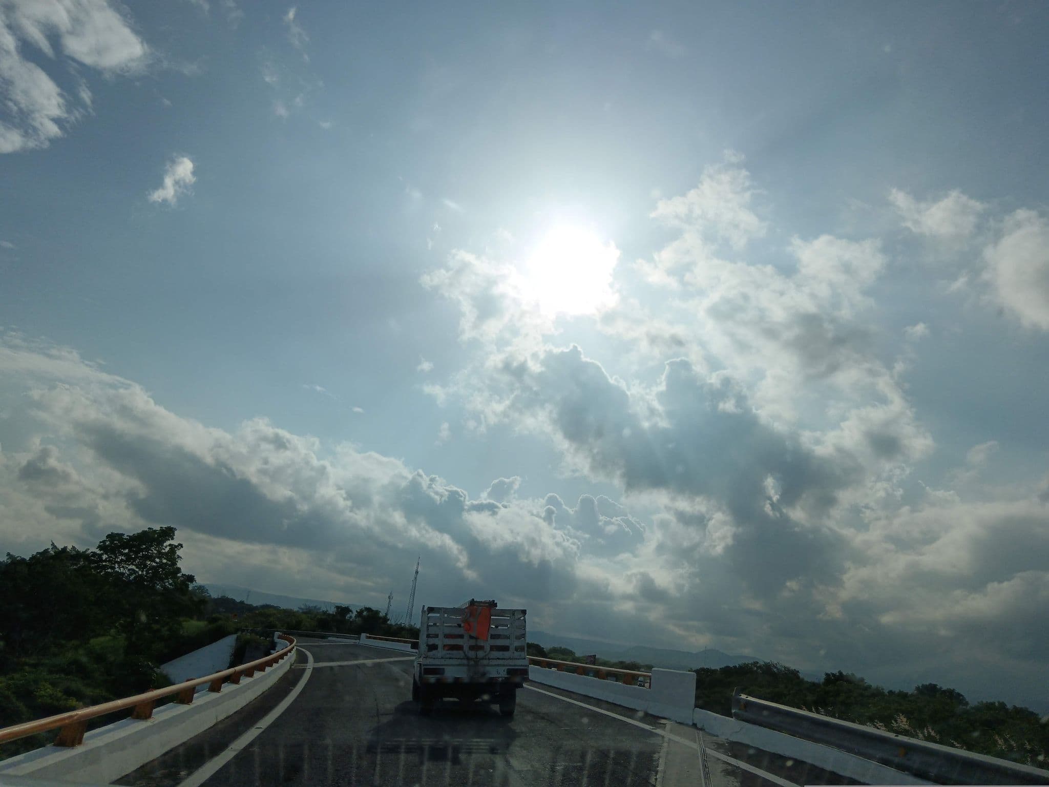 Street view near Hotel Villa Florida, Palo Gacho — © KARLA_ELIZALDE (CC BY-SA · Mapillary)