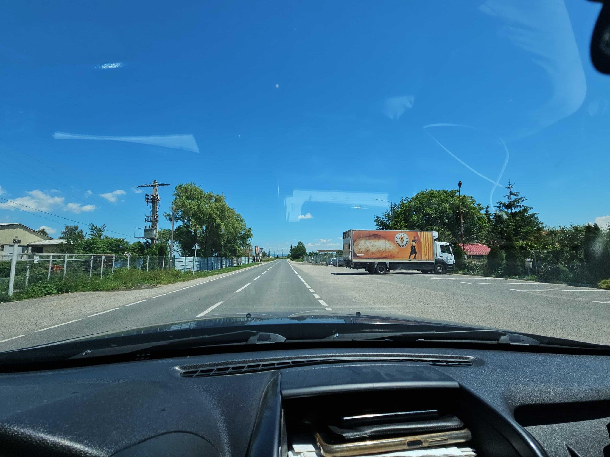 Street view near Pensiunea Caraiman, Codlea — © agamarcelnicolae (CC BY-SA · Mapillary)