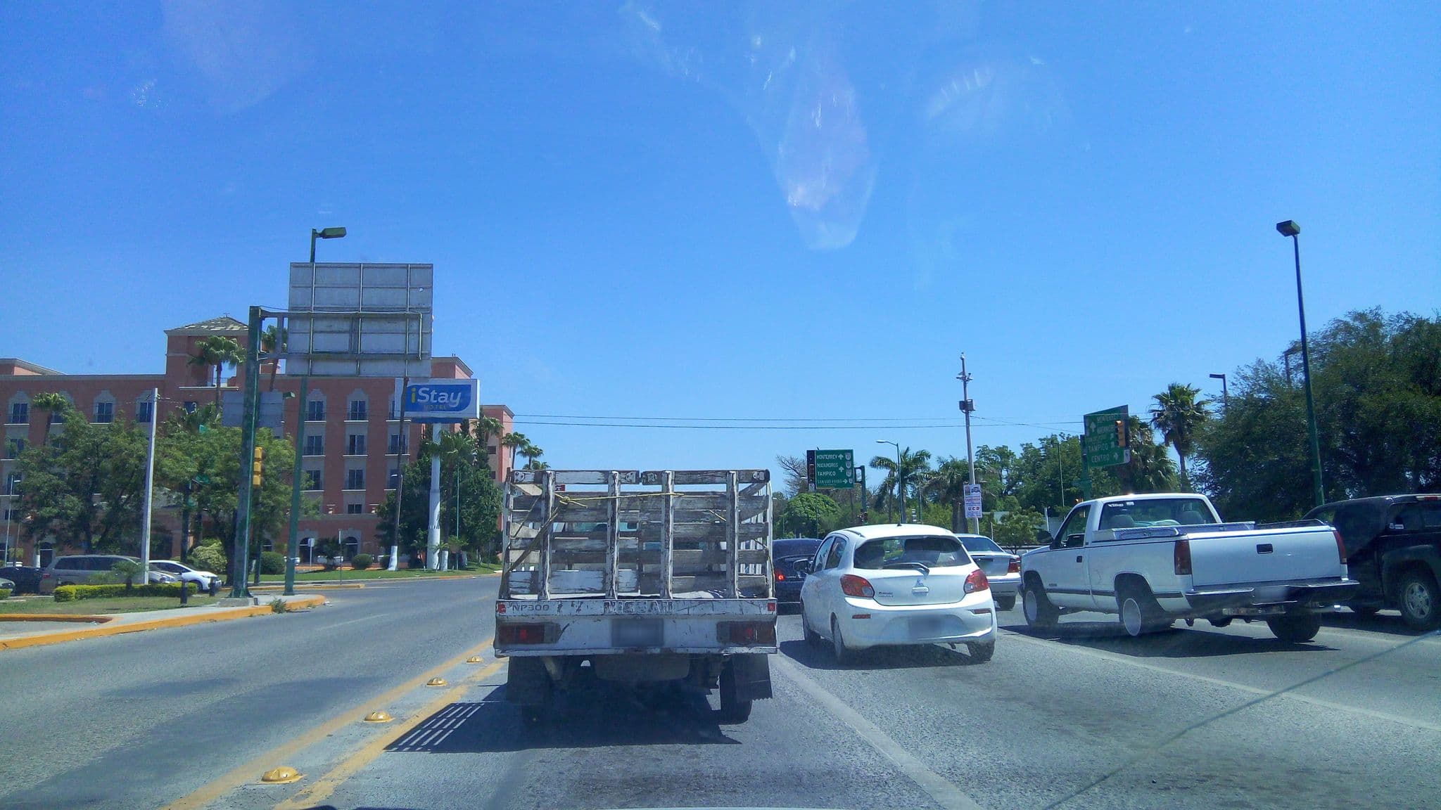 Street view near City Express Ciudad Victoria, Ciudad Victoria — © fjavalosza (CC BY-SA · Mapillary)