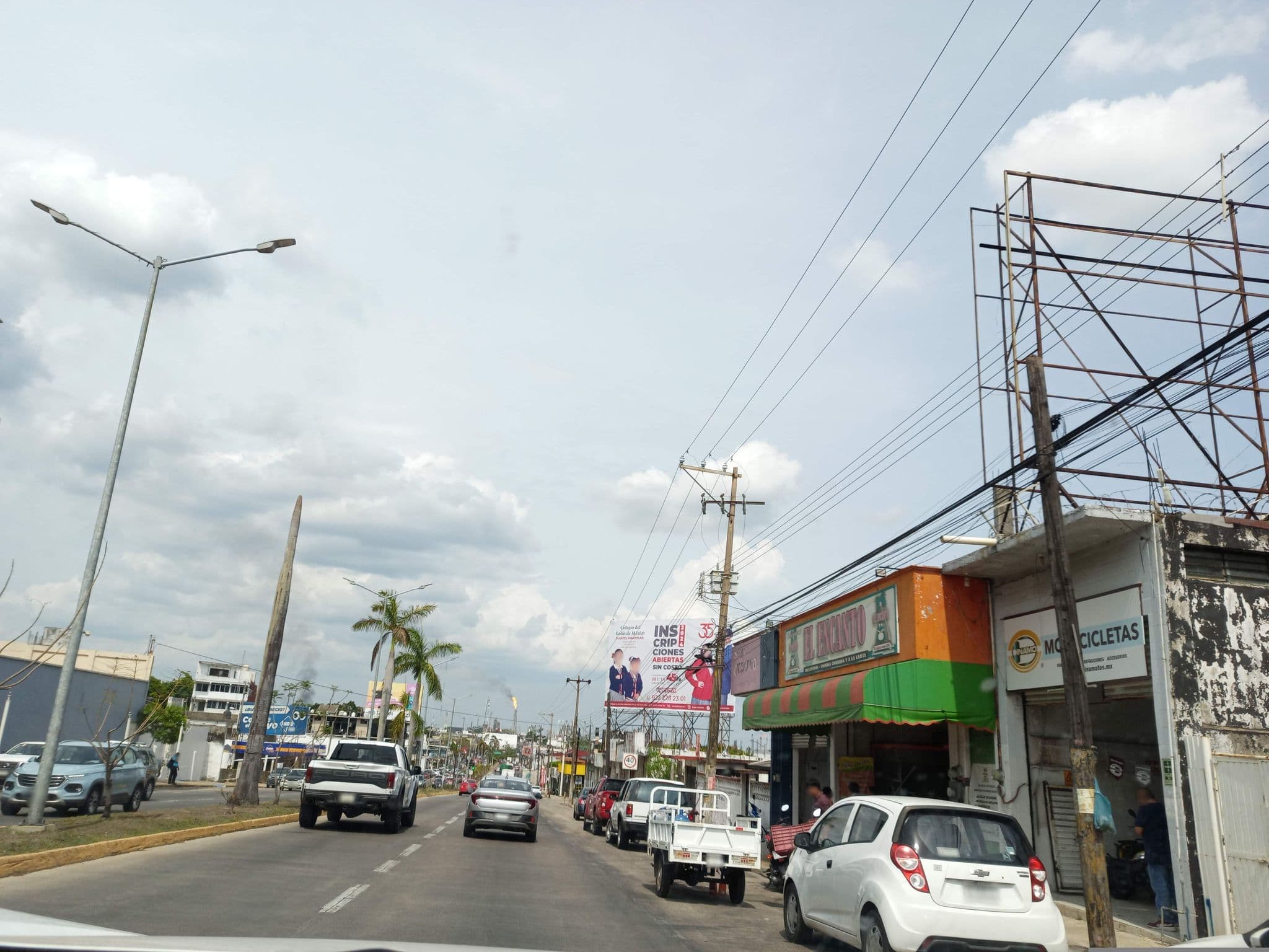 Street view near Hotel Regency Canales, Minatitlán — © KARLA_ELIZALDE (CC BY-SA · Mapillary)