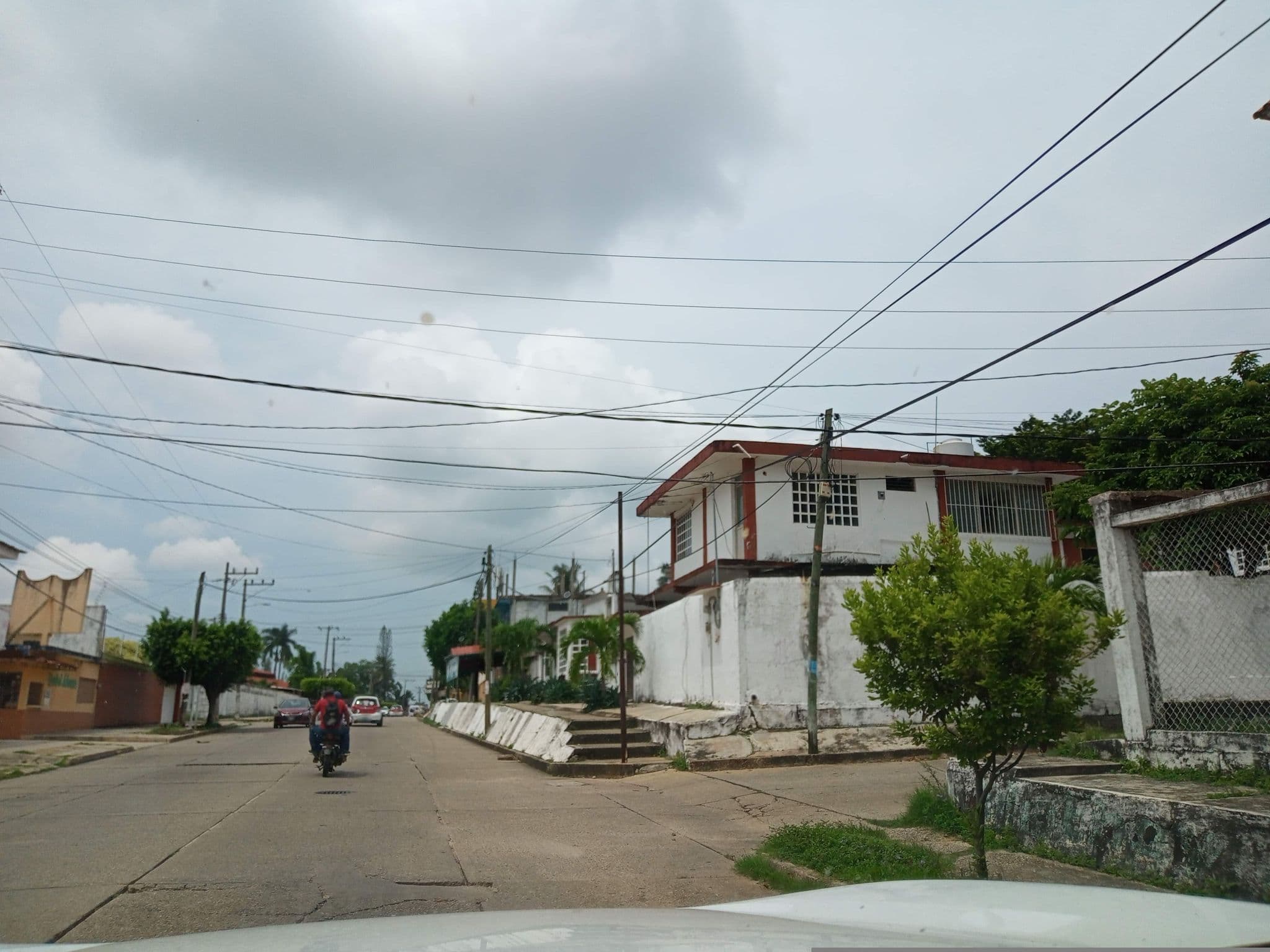 Street view near Hotel Del Jagüey, Minatitlán — © edisunza (CC BY-SA · Mapillary)
