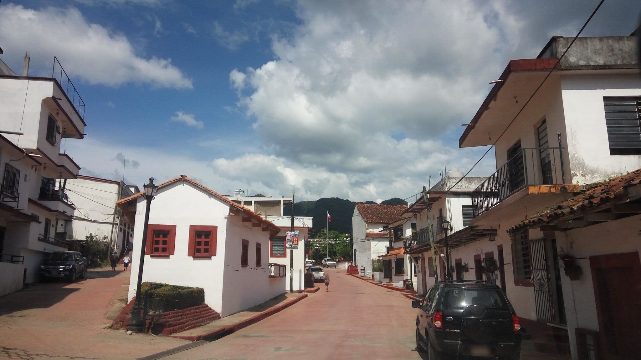 Street view near Hotel Meson De La Sierra, Tapijulapa — © rafaecheve (CC BY-SA · Mapillary)