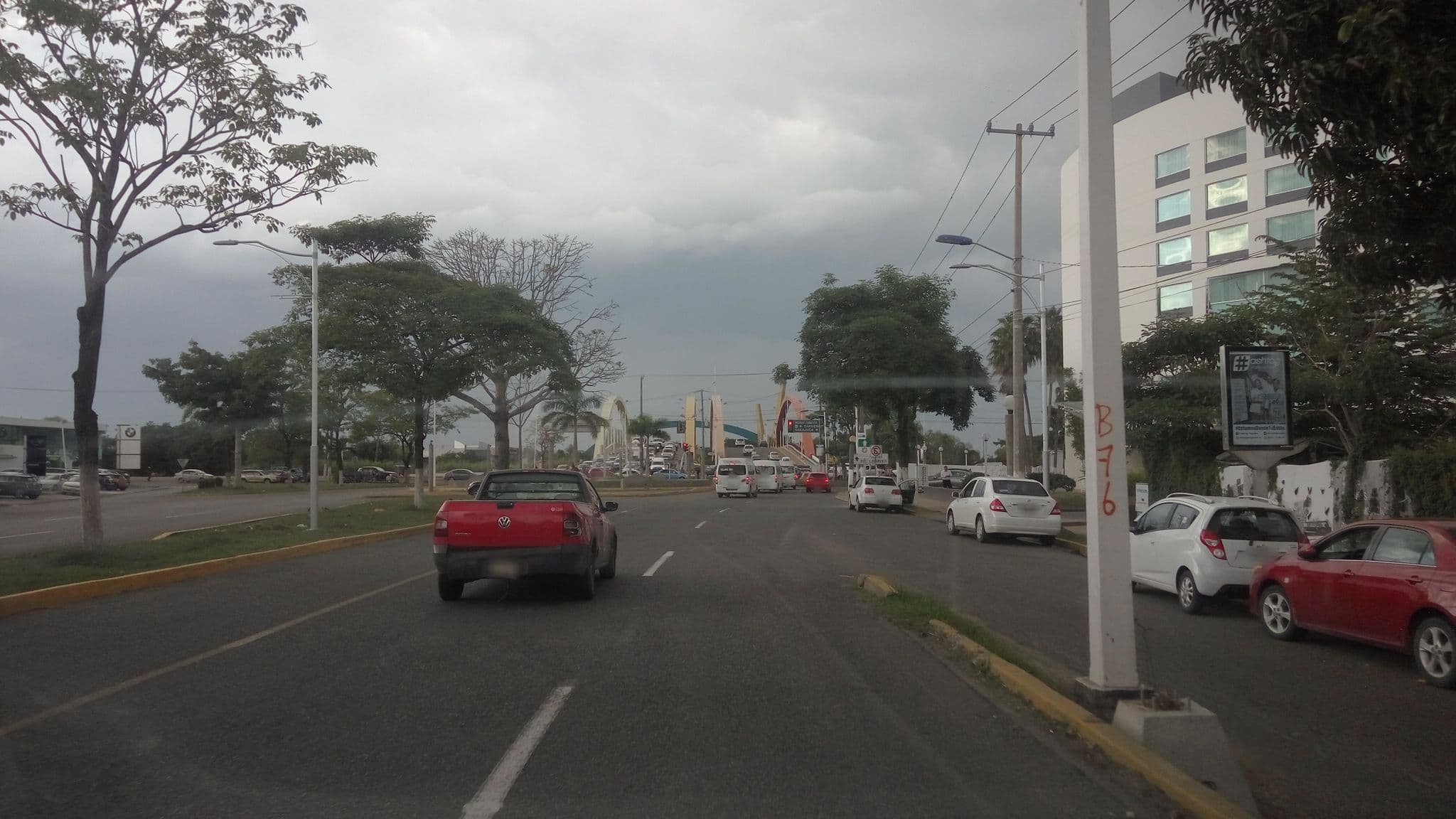 Street view near Staybridge’s, Bosque de Saloya — © rafaecheve (CC BY-SA · Mapillary)