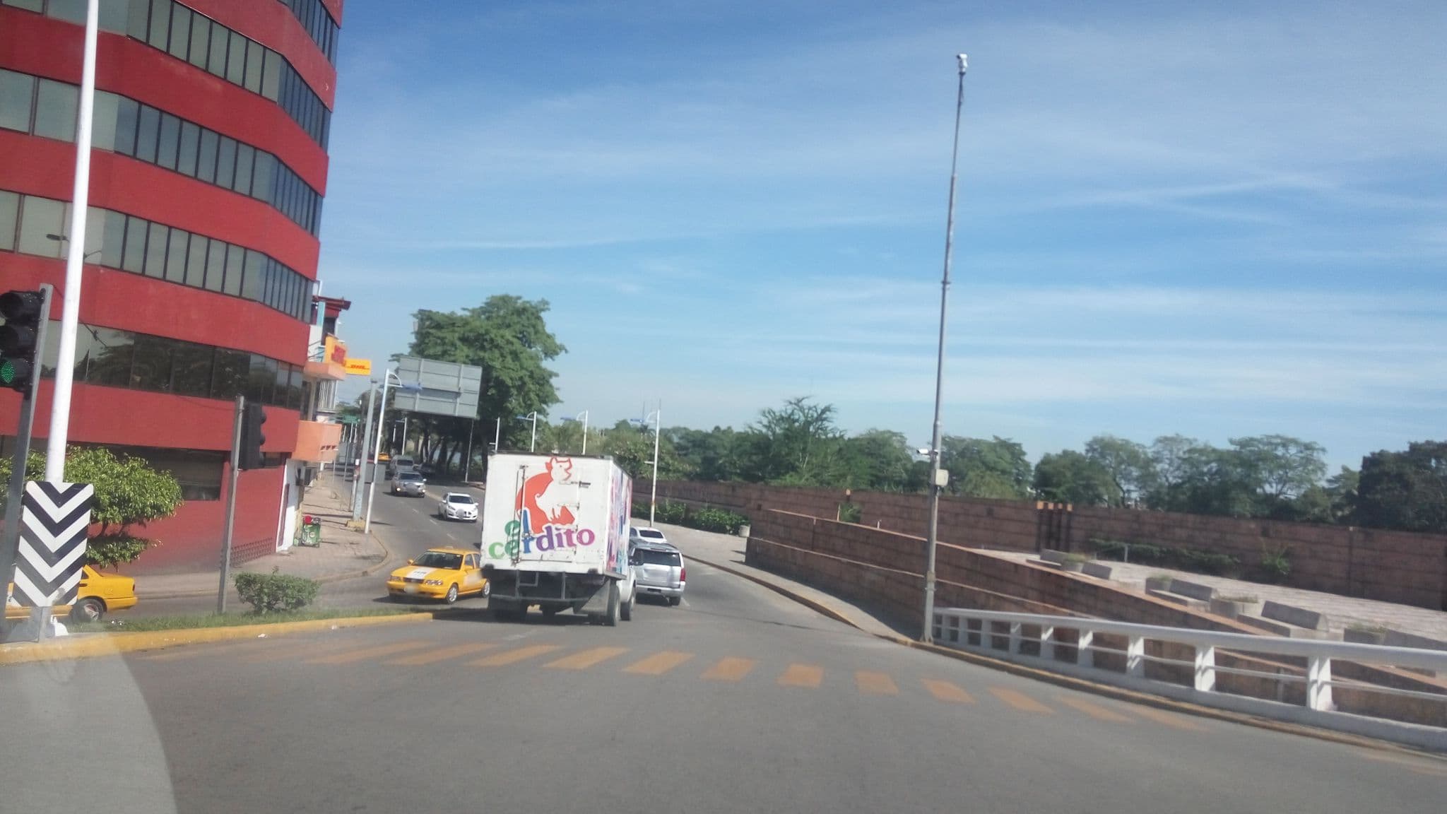 Street view near Servicios + Construcciones, Villahermosa — © rafaecheve (CC BY-SA · Mapillary)