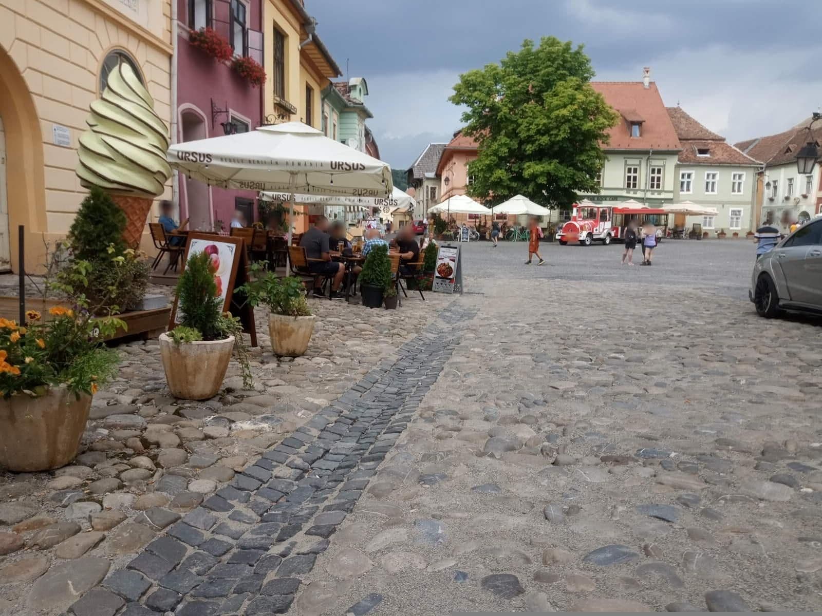 Street view near Casa Kuhn, Sighișoara — © grozsa11 (CC BY-SA · Mapillary)