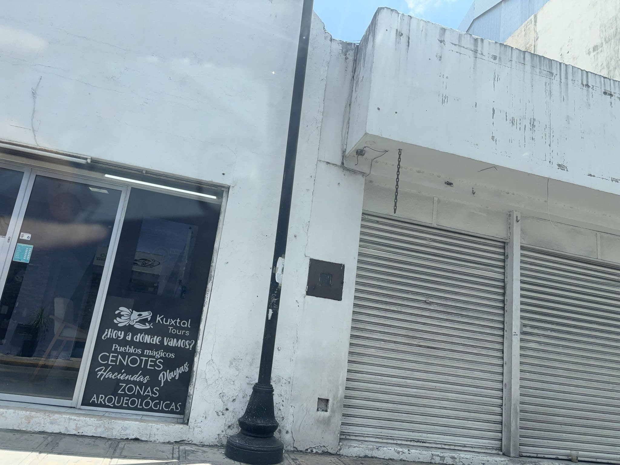 Street view near Oper de los Suenos, Mérida — © zctpxc5 (CC BY-SA · Mapillary)