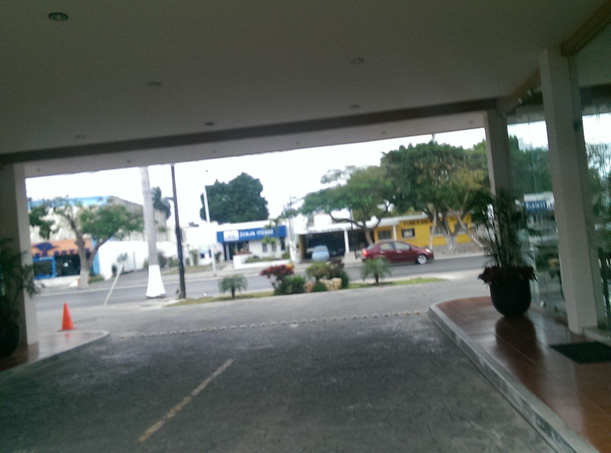 Street view near TecnoHotel Mérida Itzaes, Mérida — © mapeadora (CC BY-SA · Mapillary)