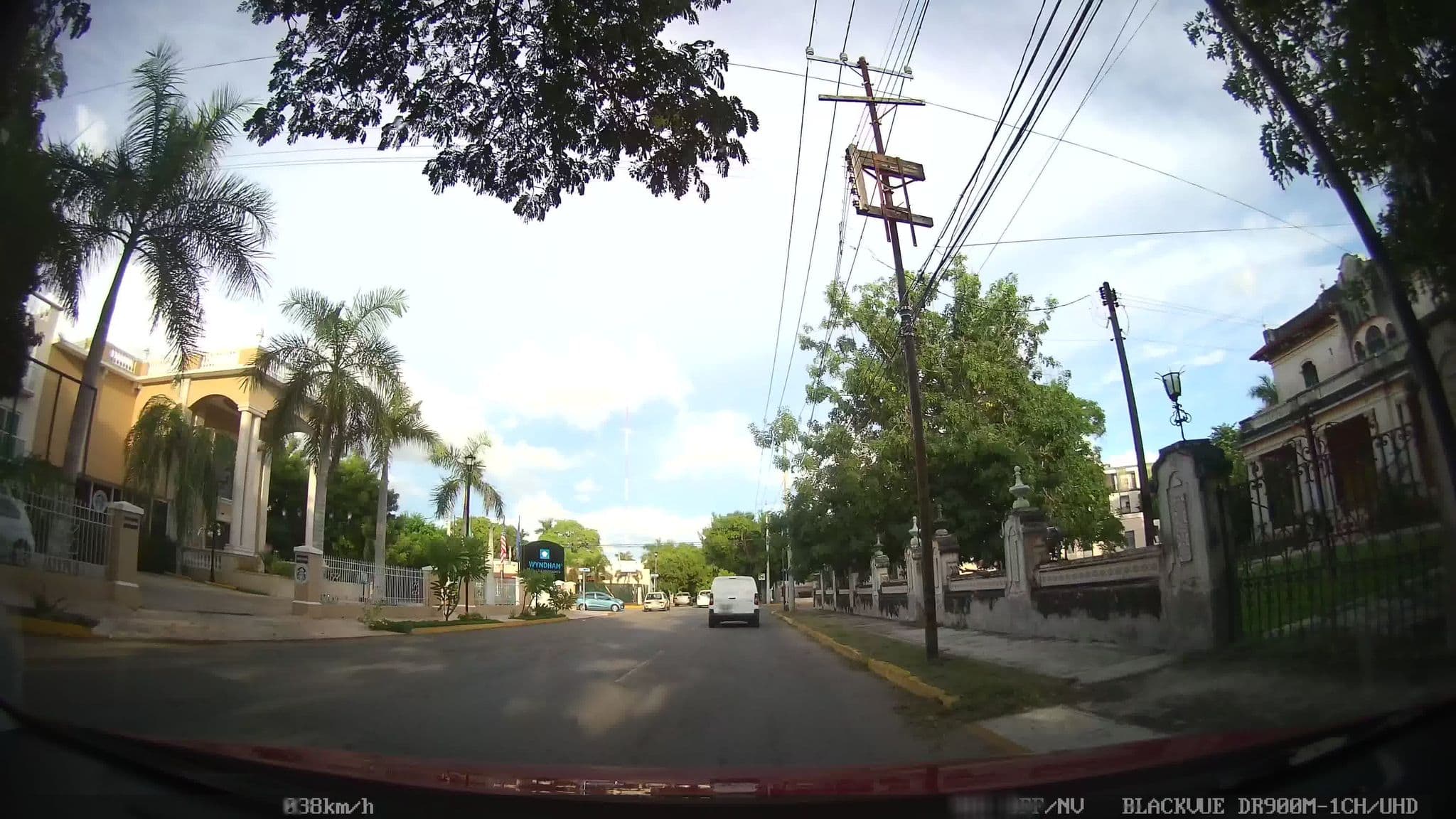 Street view near Uninet Grupo Posadas, Mérida — © kaart_2 (CC BY-SA · Mapillary)