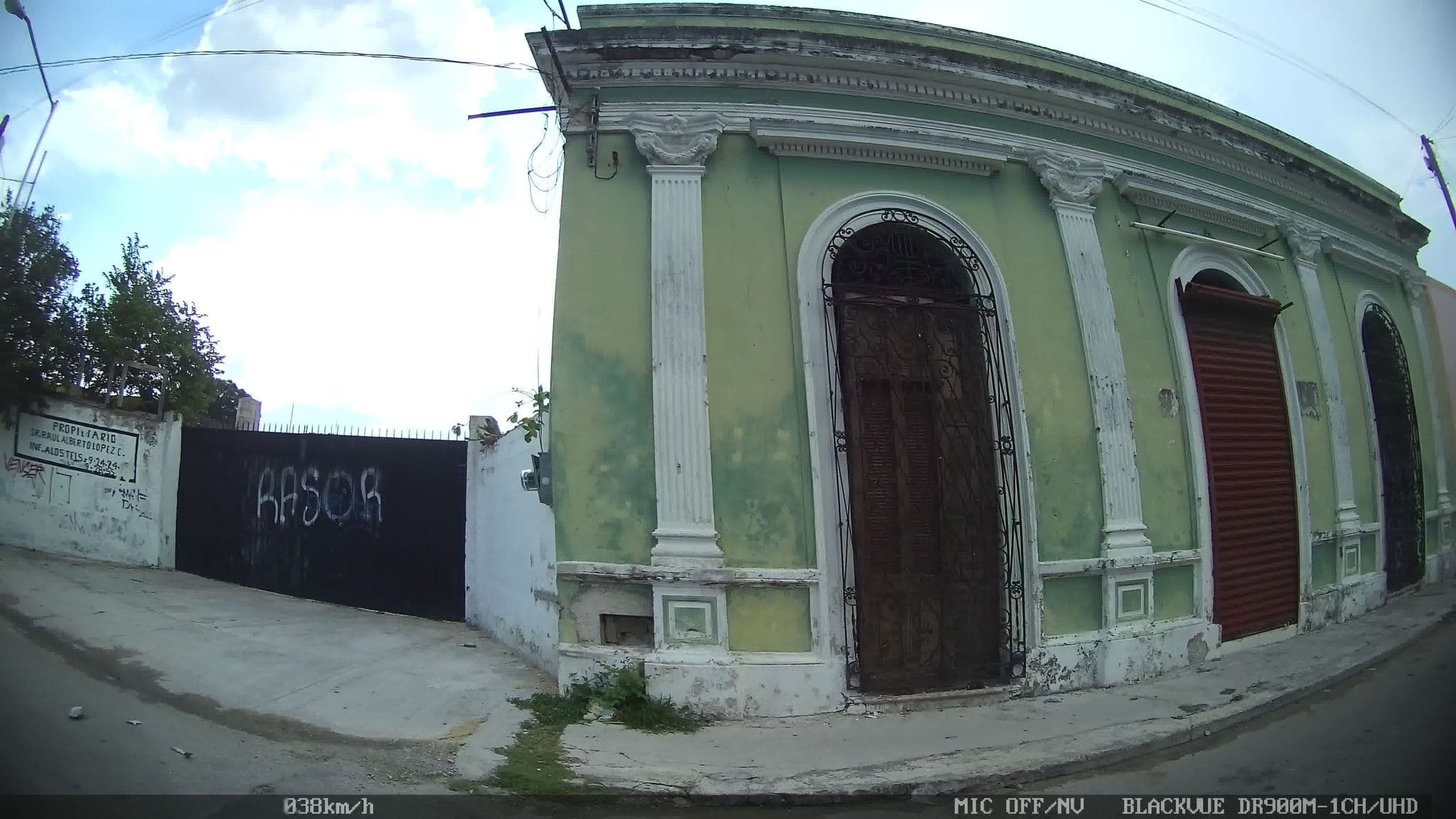 Street view near Hotel Cigno, Mérida — © kaart_2 (CC BY-SA · Mapillary)