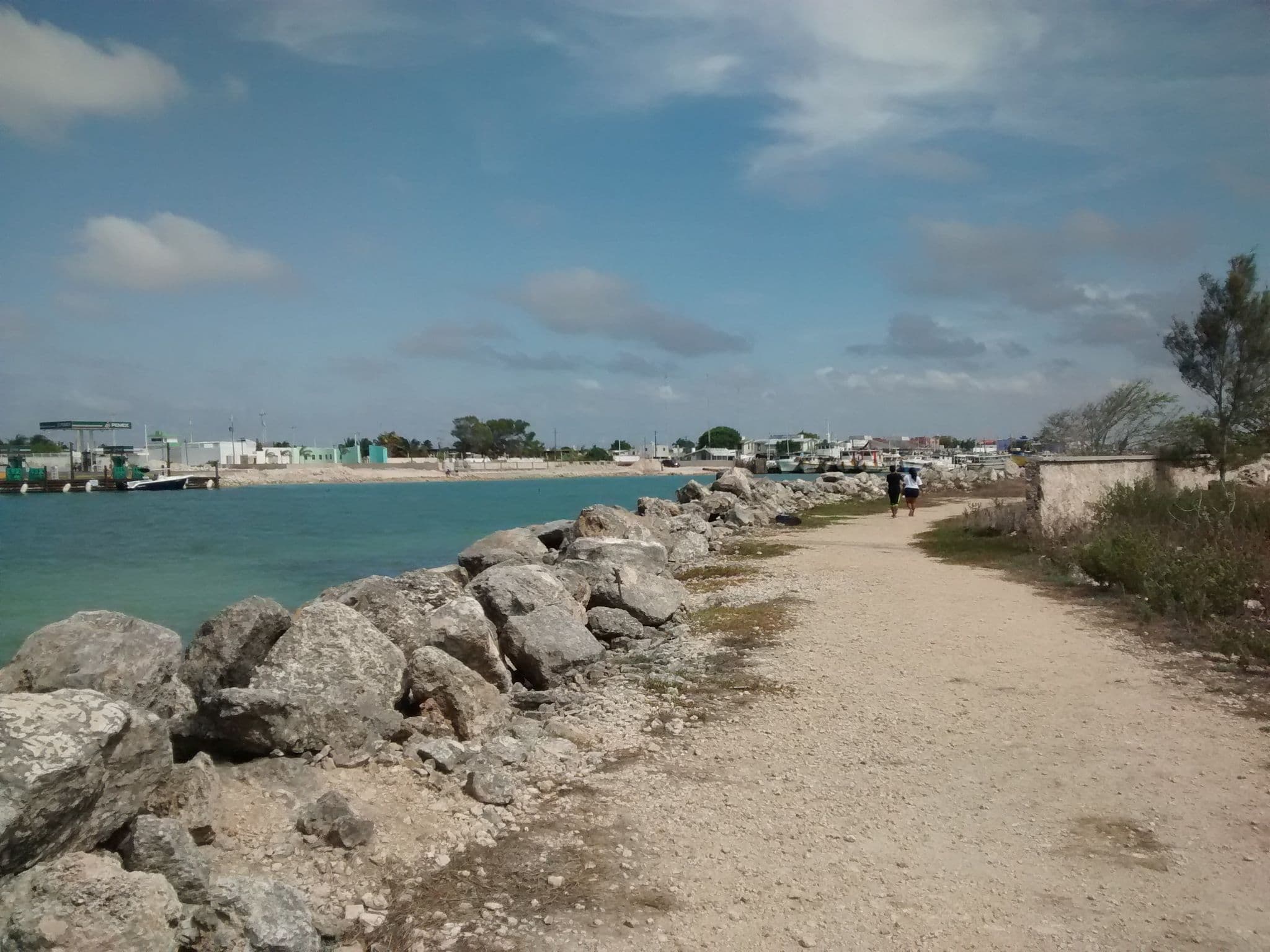 Street view near Hotel Colonial Progreso, Chelem — © carlosmnoriega (CC BY-SA · Mapillary)