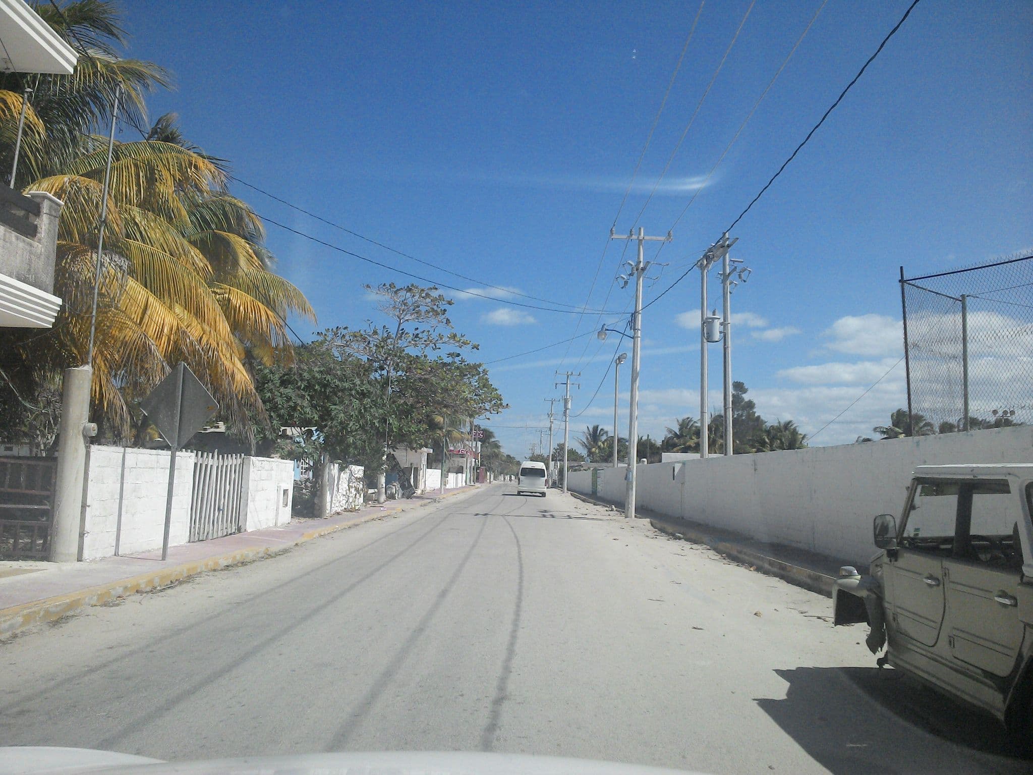 Street view near Departamentos Paomar Telchac Puerto, Telchac Puerto — © xe1gyp (CC BY-SA · Mapillary)