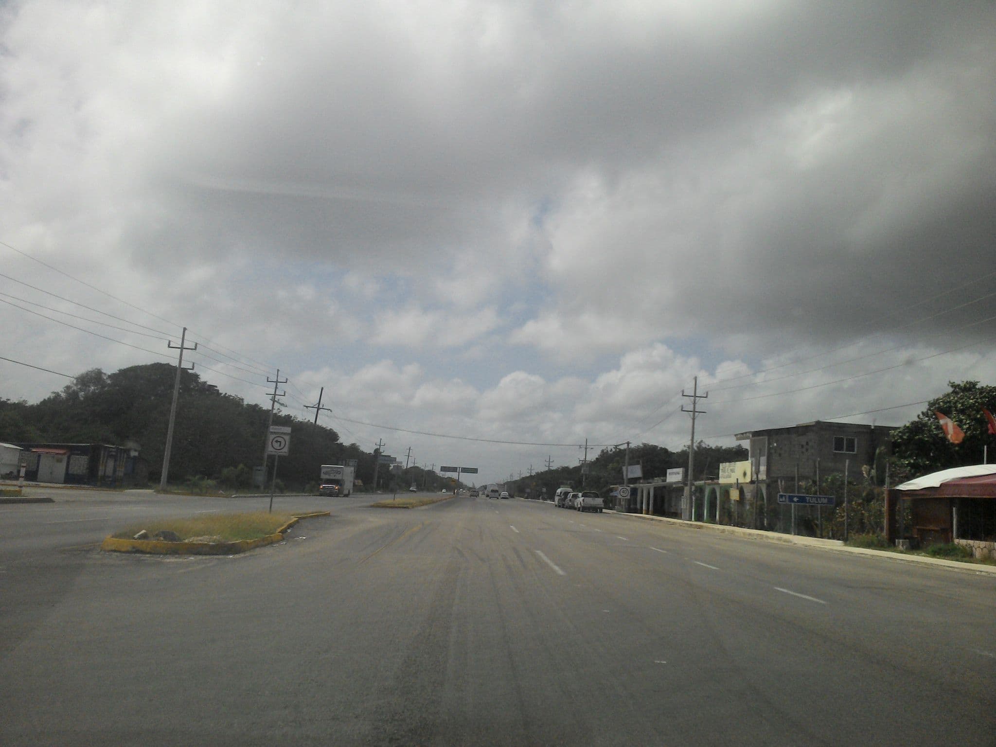 Street view near Lobo Inn, Tulum — © xe1gyp (CC BY-SA · Mapillary)