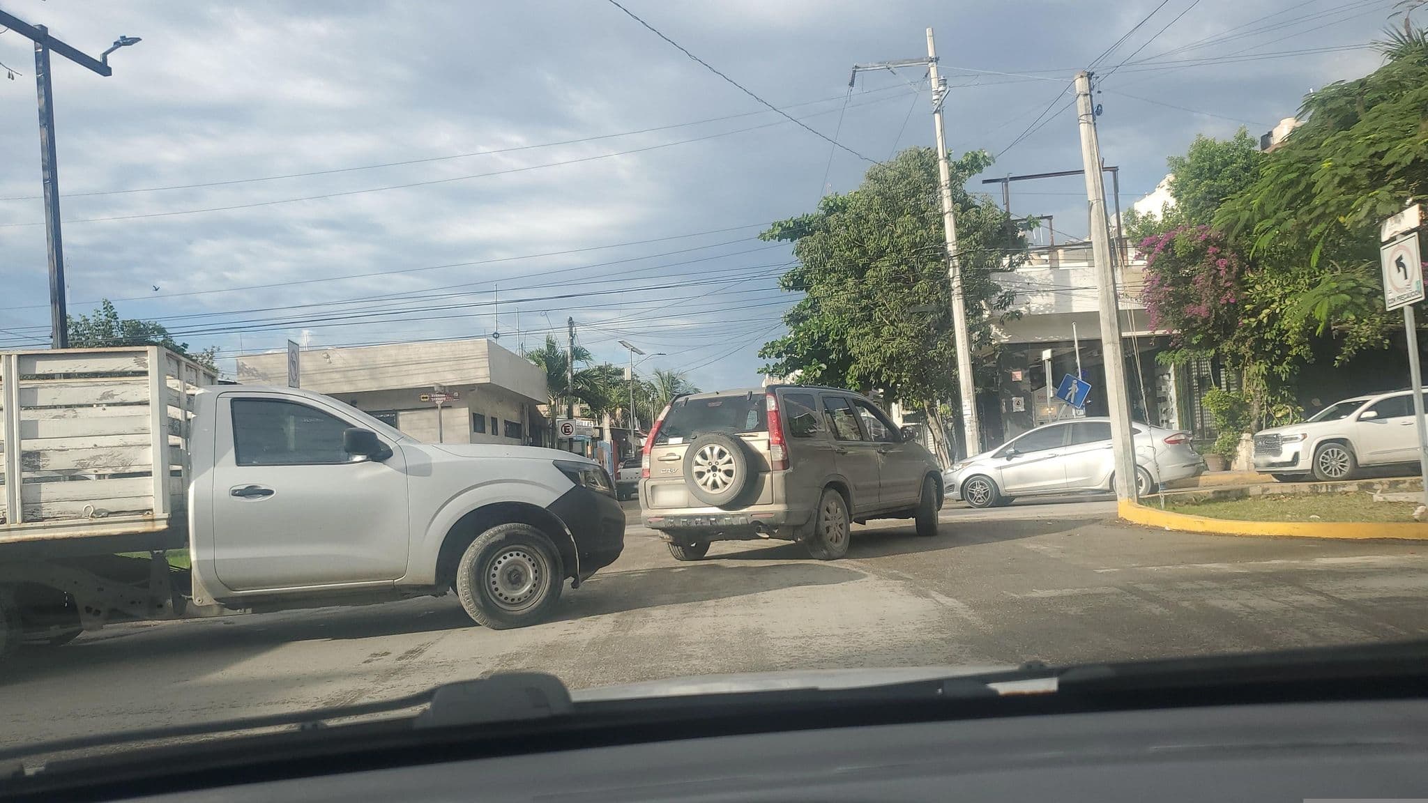 Street view near Luna Gitana, Tulum — © mapillaryuserid (CC BY-SA · Mapillary)