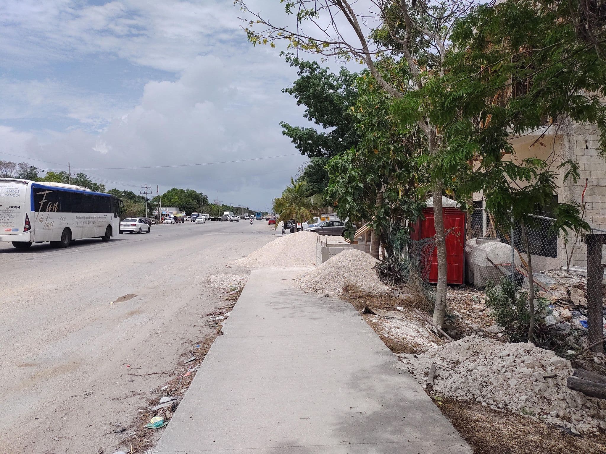 Street view near Elementus Hotel, Tulum — © mapeadora (CC BY-SA · Mapillary)