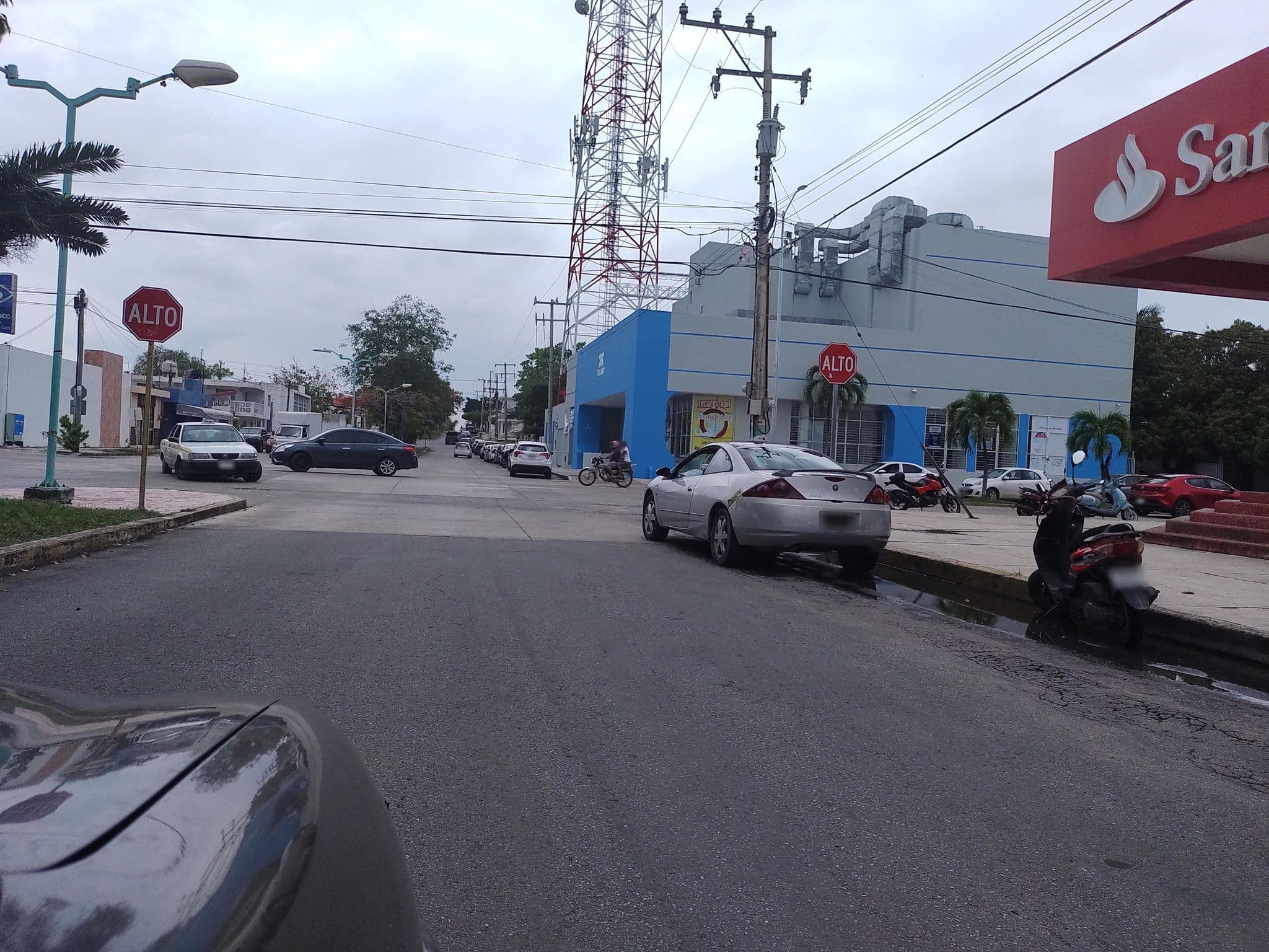 Street view near Hotel ABH, Chetumal — © mapeadora (CC BY-SA · Mapillary)