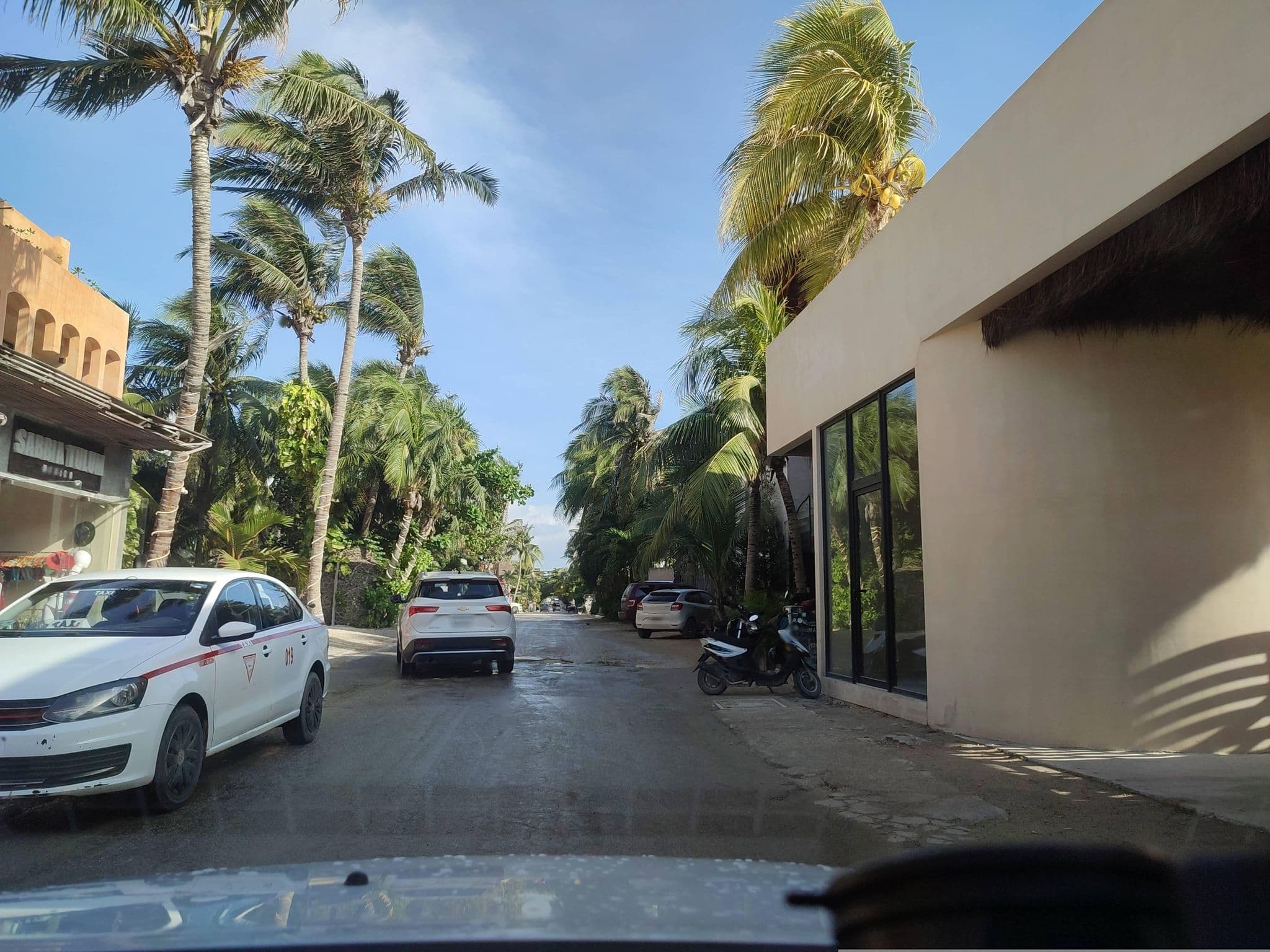 Street view near Tulumbay Hotel, Tulum — © fswat (CC BY-SA · Mapillary)
