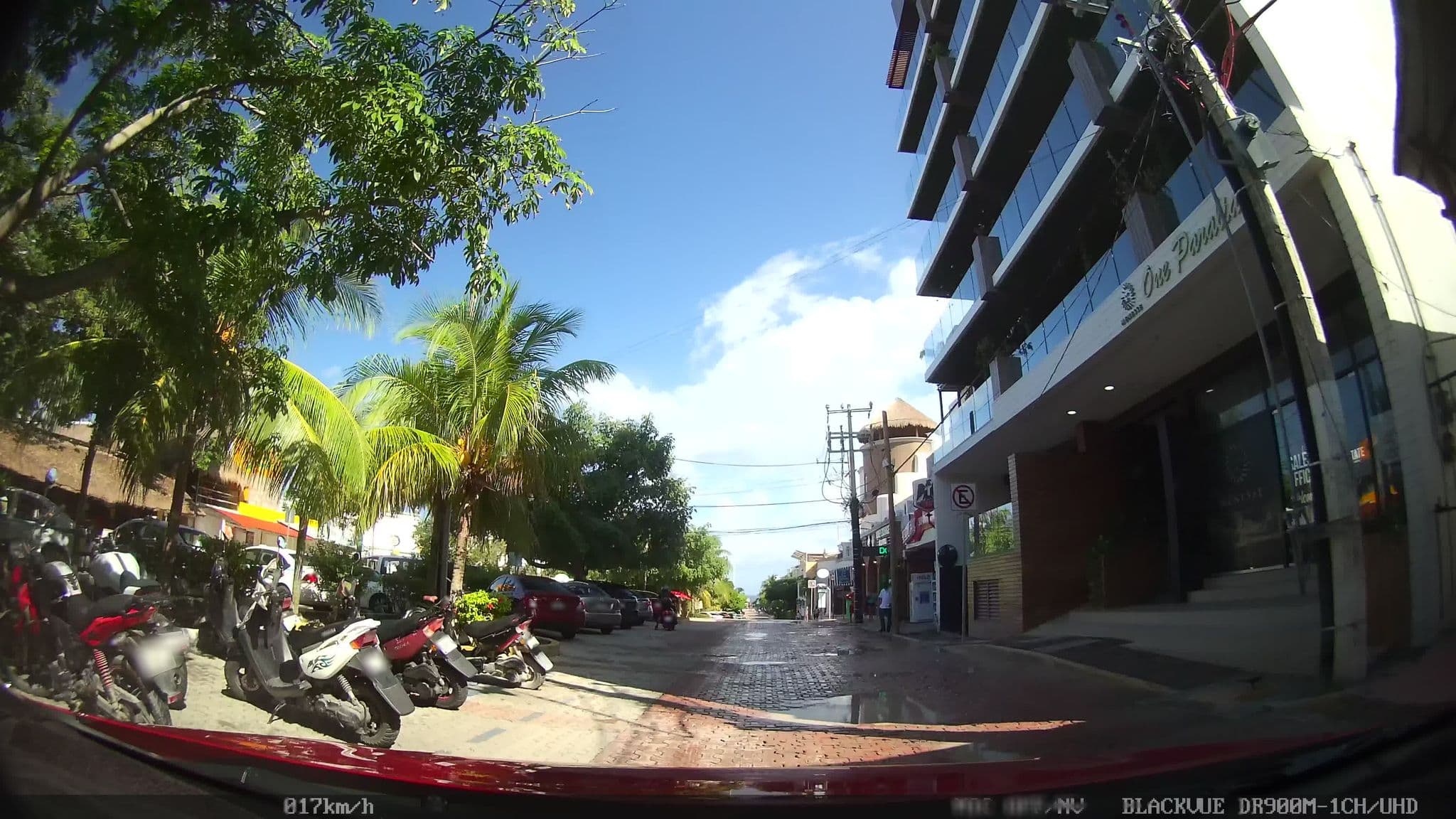 Street view near One Paralia Condos, Playa del Carmen — © kaart_2 (CC BY-SA · Mapillary)