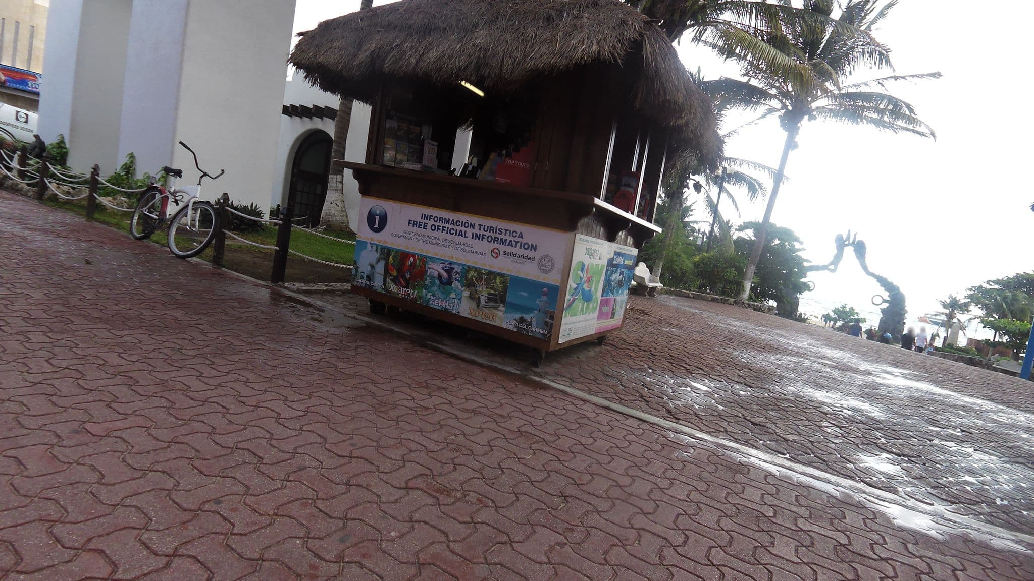 Street view near hotel La Casit, Playa del Carmen — © rps333 (CC BY-SA · Mapillary)