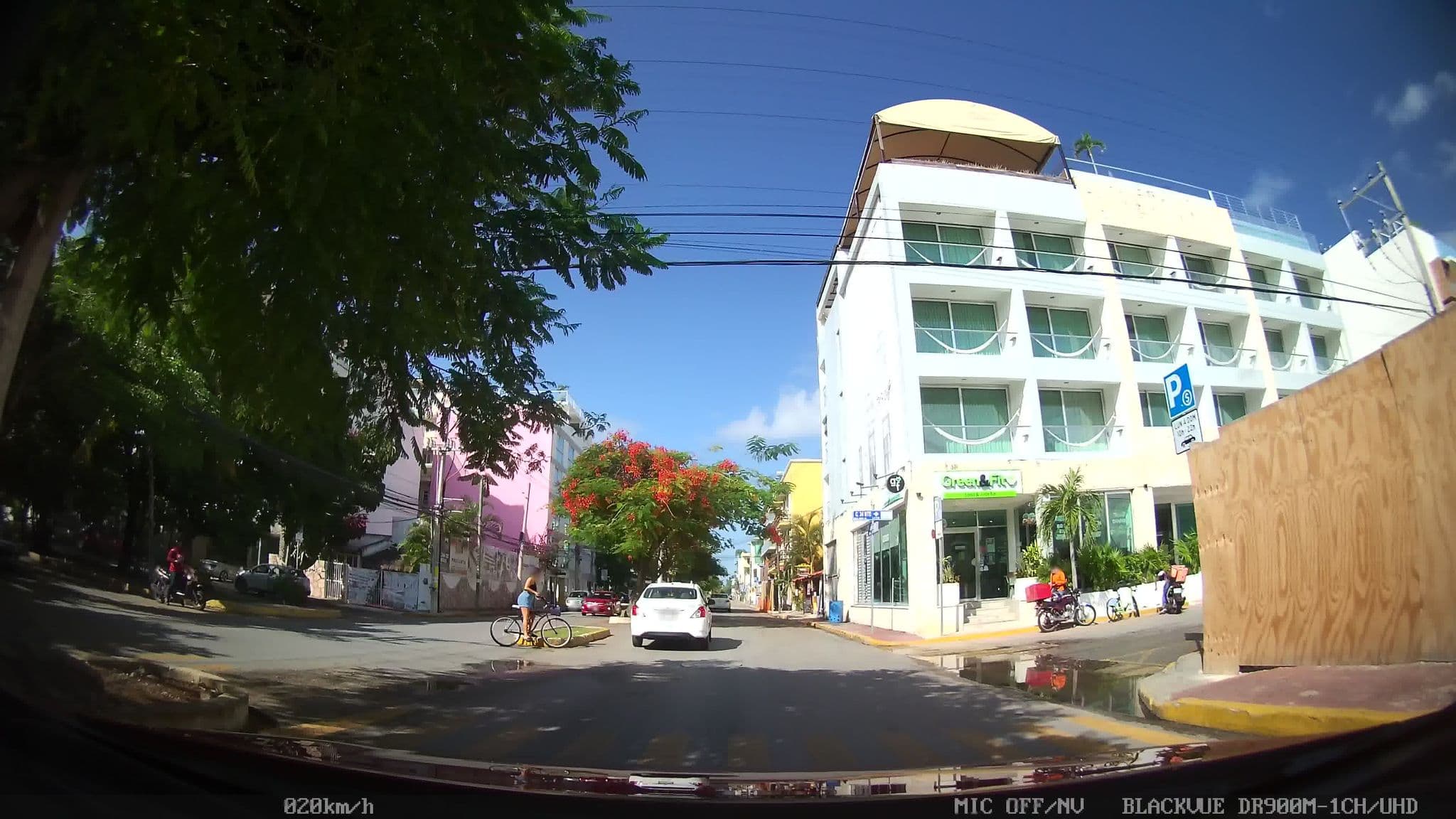 Street view near SOHO Playa, Playa del Carmen — © kaart_2 (CC BY-SA · Mapillary)