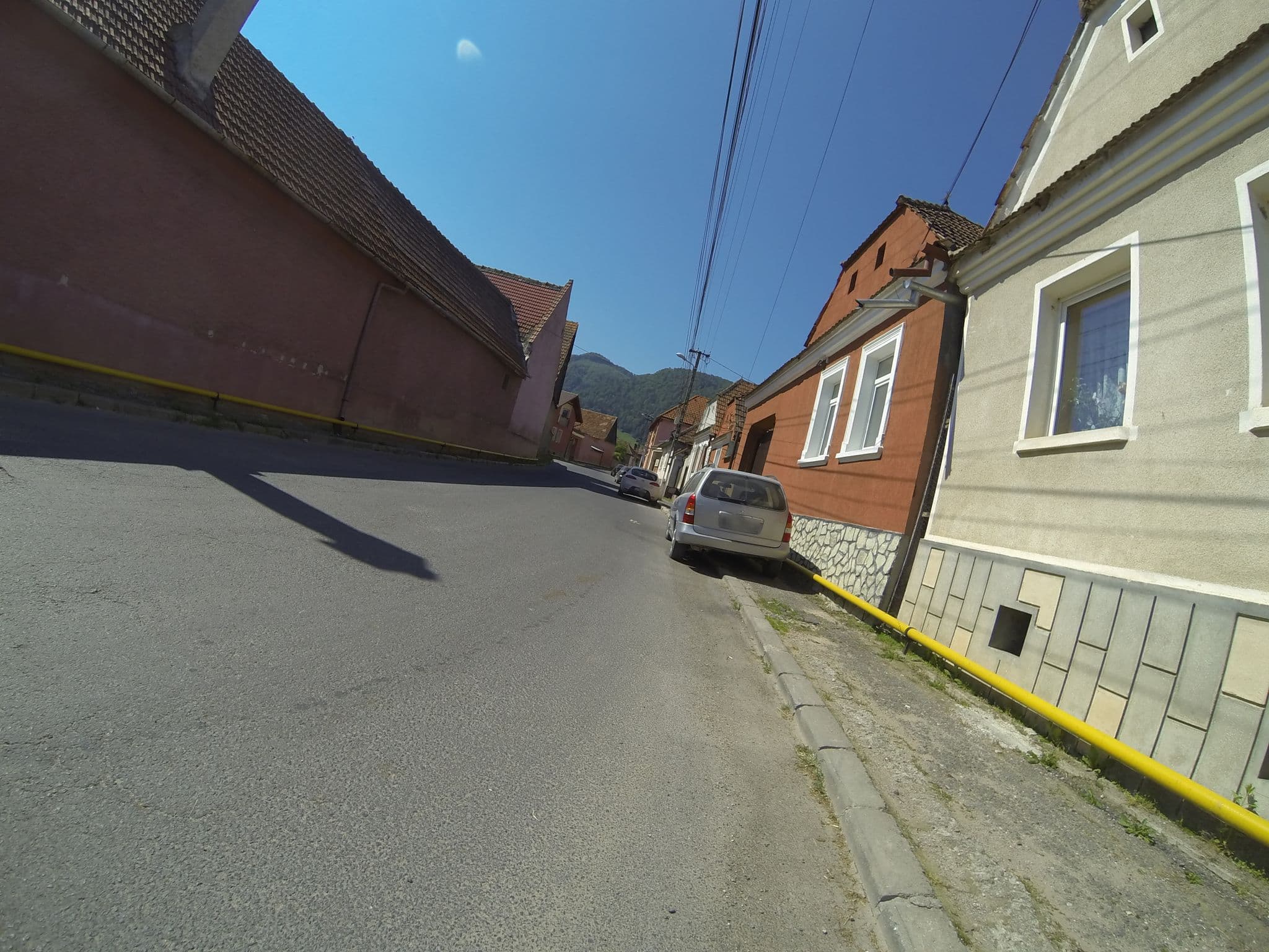 Street view near Șura Pietrei Craiului, Zărnești — © deeeznuuuts (CC BY-SA · Mapillary)