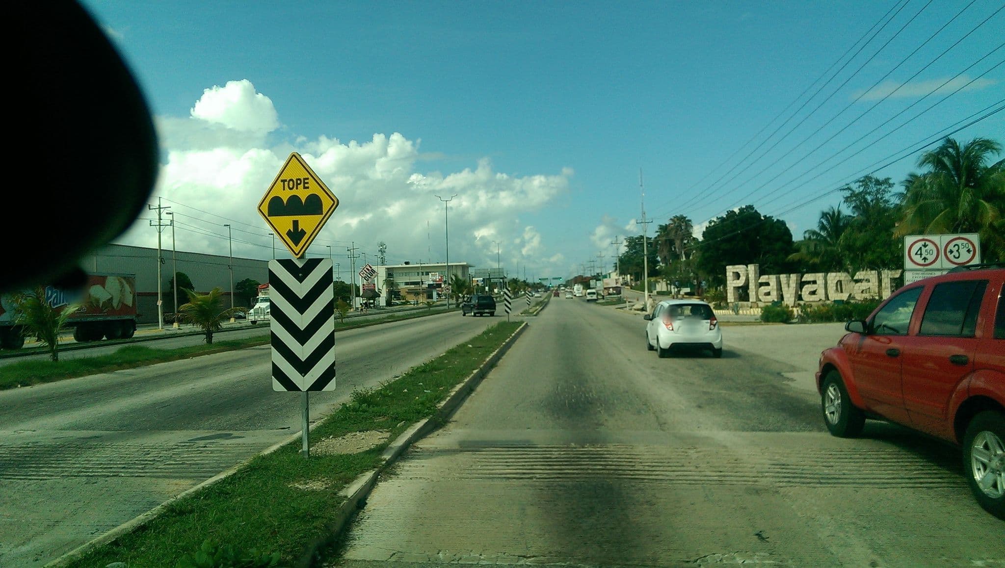 Street view near Hotel Sandos Playacar - Select Club: Adults Only, Playa del Carmen — © mapeadora (CC BY-SA · Mapillary)