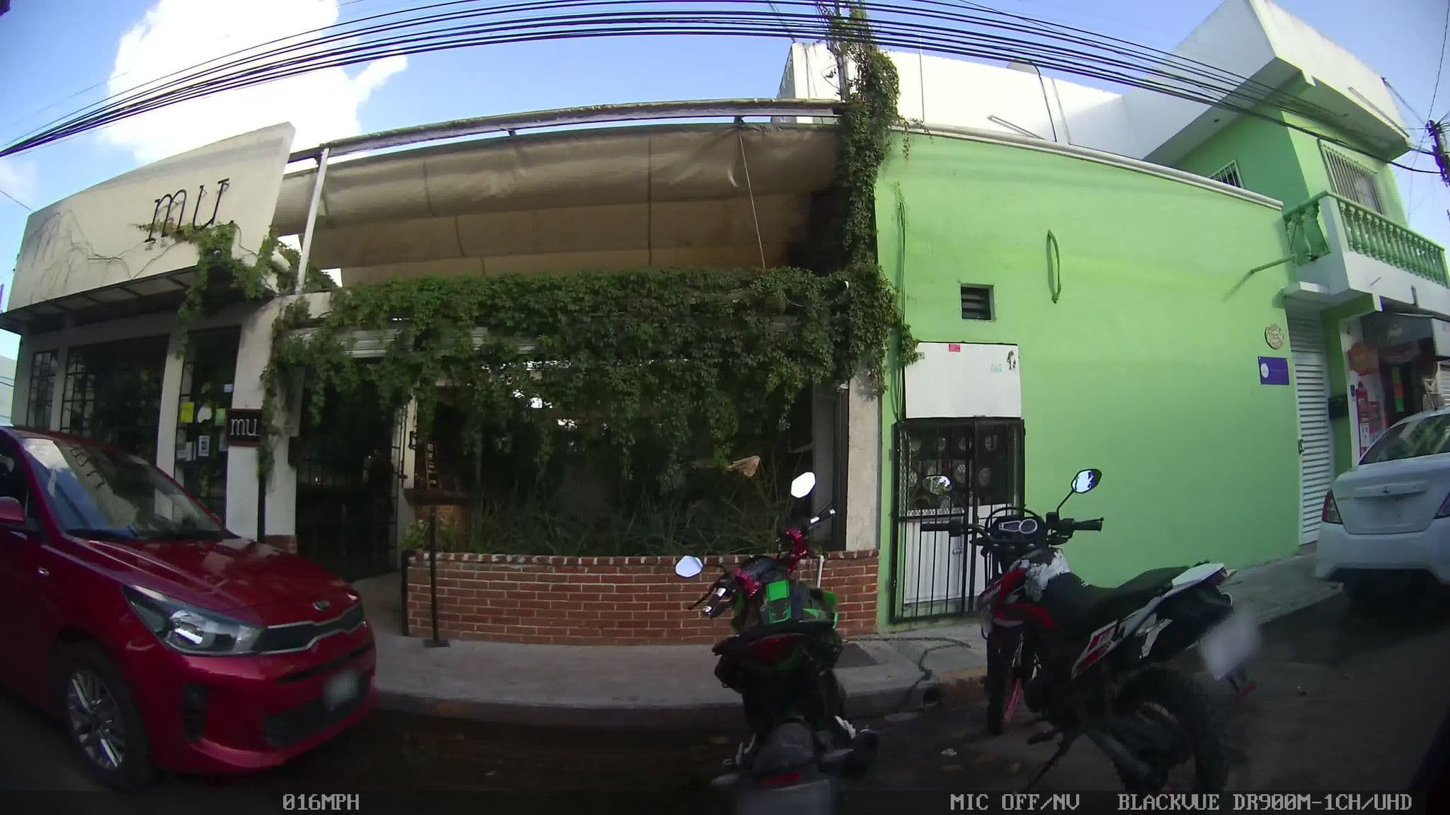 Street view near La Posada del Capitan Lafitte, Playa del Carmen — © kaart_2 (CC BY-SA · Mapillary)