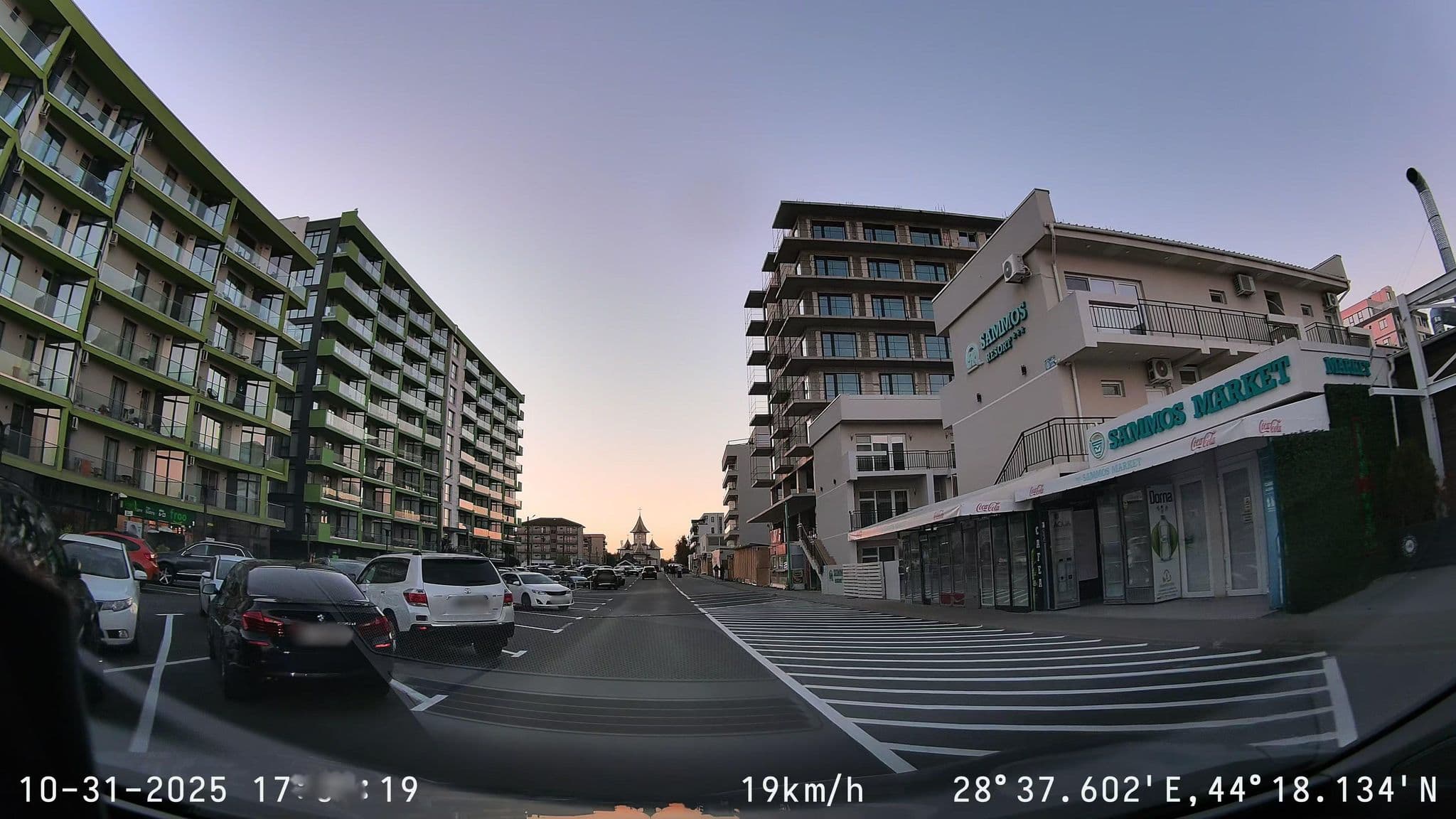 Street view near Sammos Resort, Mamaia-Sat — © edjone (CC BY-SA · Mapillary)