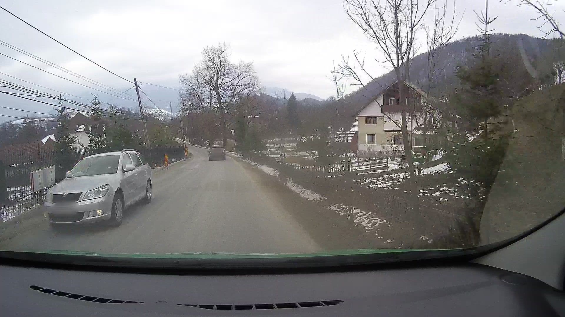 Street view near Pel Flora, Bran — © tavi (CC BY-SA · Mapillary)