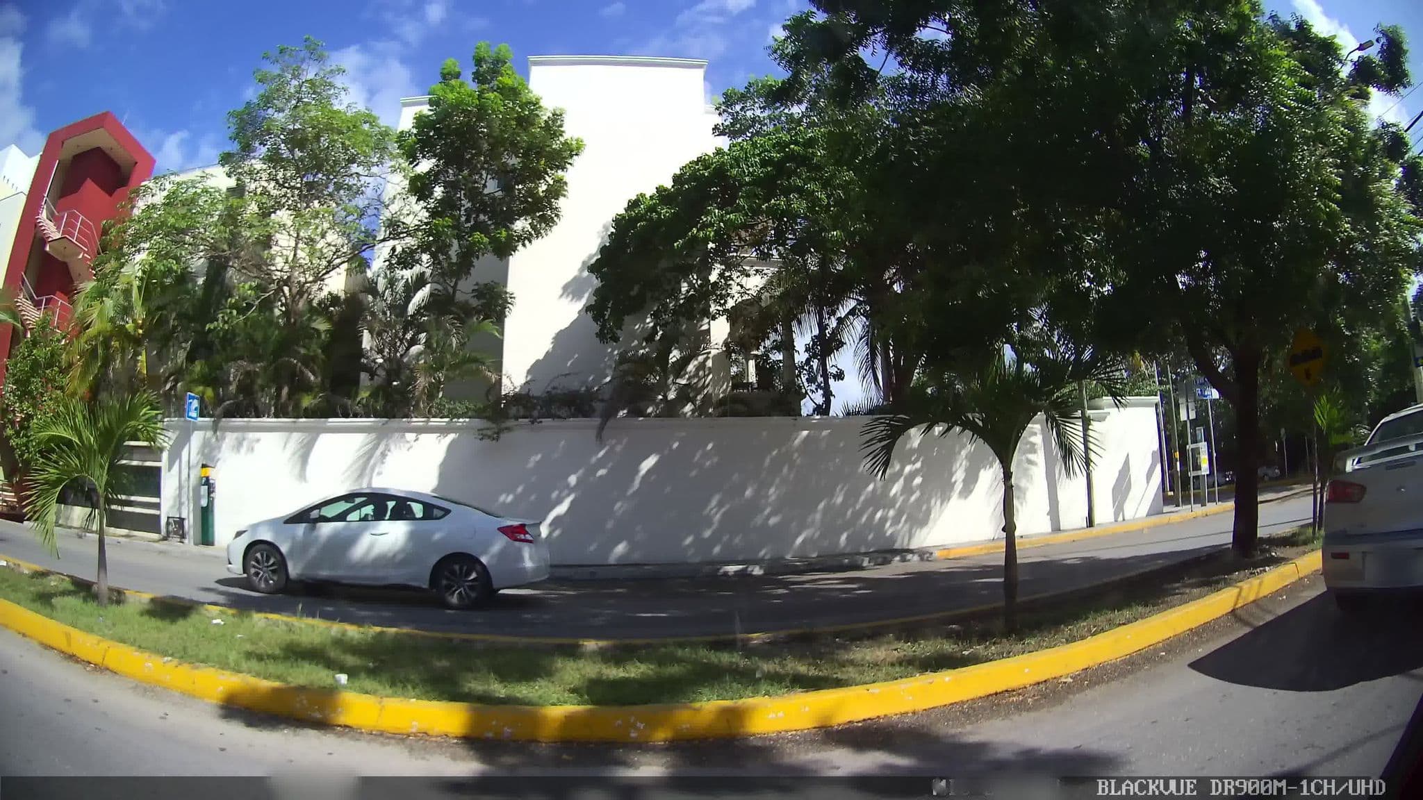 Street view near Hotel Auténtico Vertical Playa del Carmen, Playa del Carmen — © kaart_2 (CC BY-SA · Mapillary)