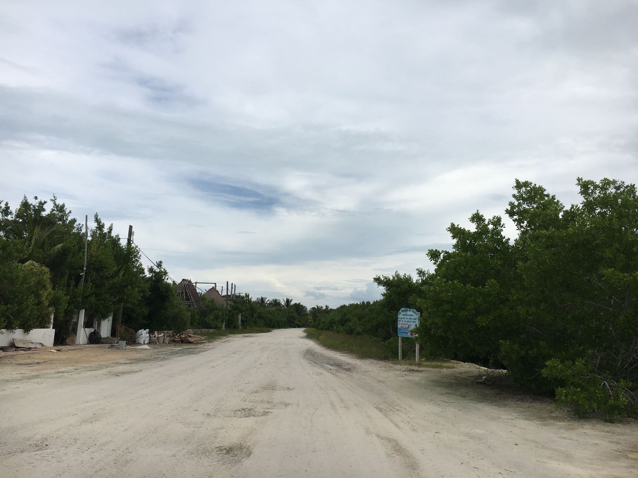 Street view near La casa de los abuelos, Isla Holbox — © z0rg (CC BY-SA · Mapillary)