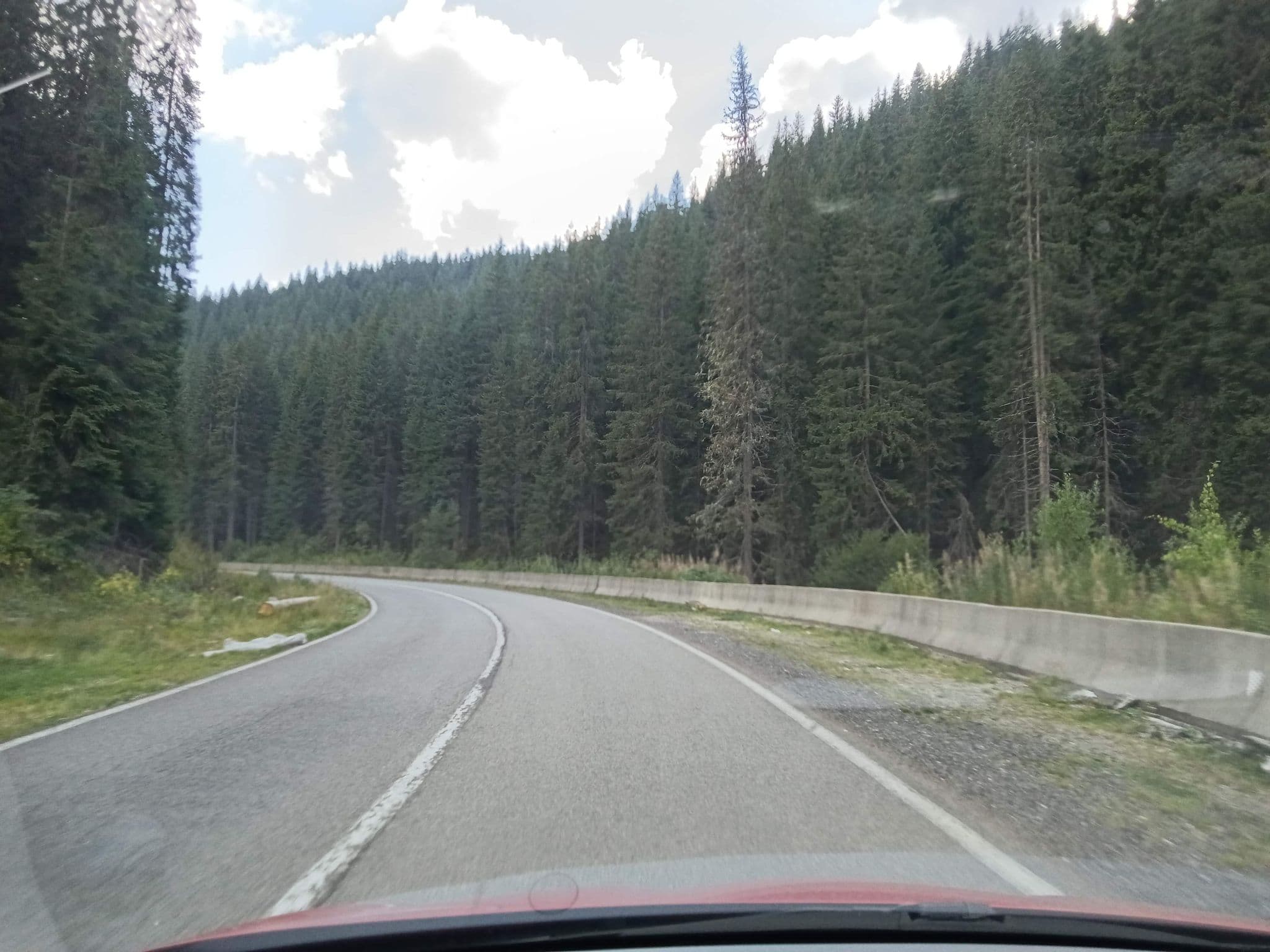 Street view near Conacul Regilor, Petrila — © nglf (CC BY-SA · Mapillary)