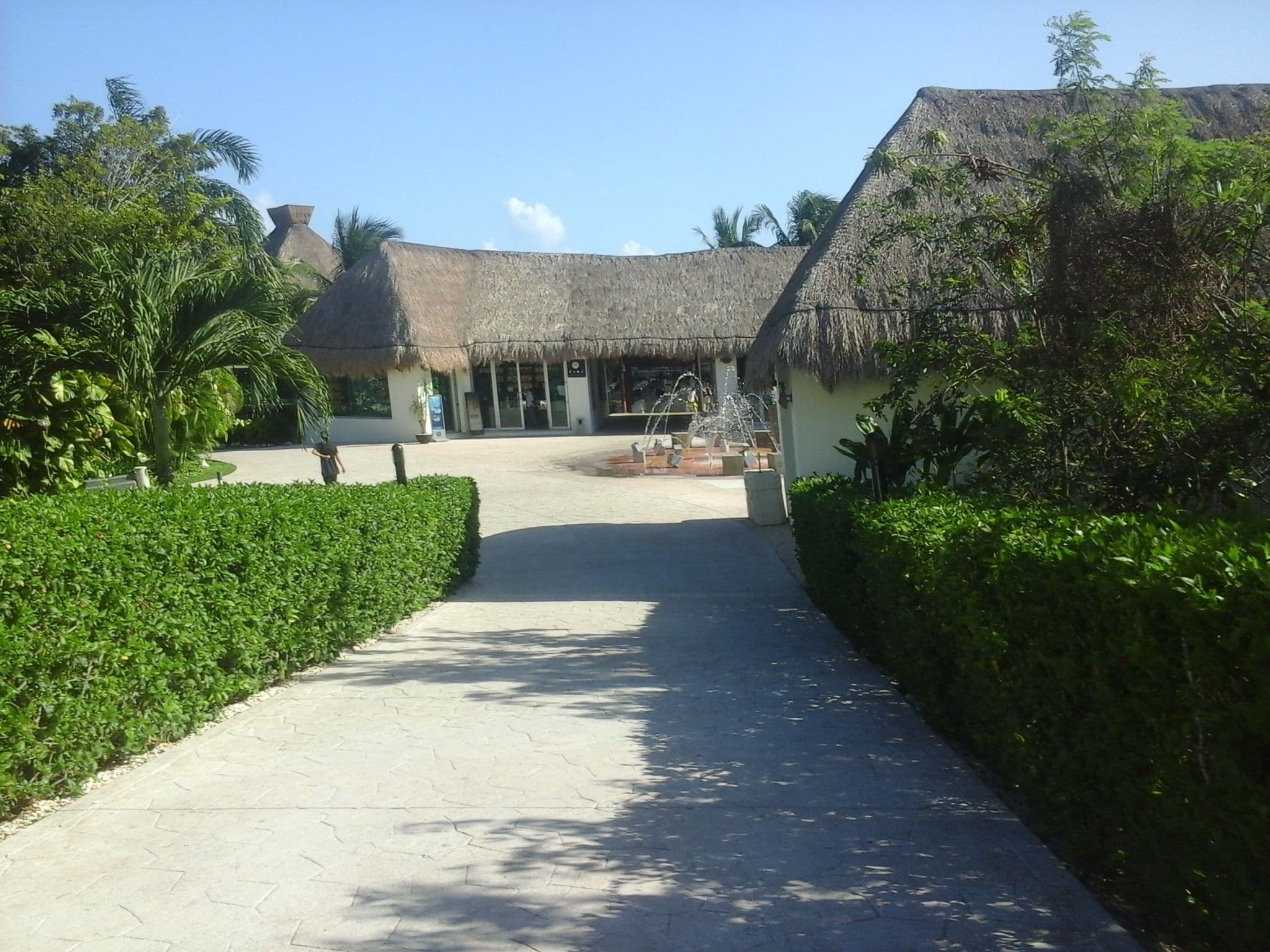 Street view near Blue Bay Grand Esmeralda, Playa del Carmen — © rps333 (CC BY-SA · Mapillary)