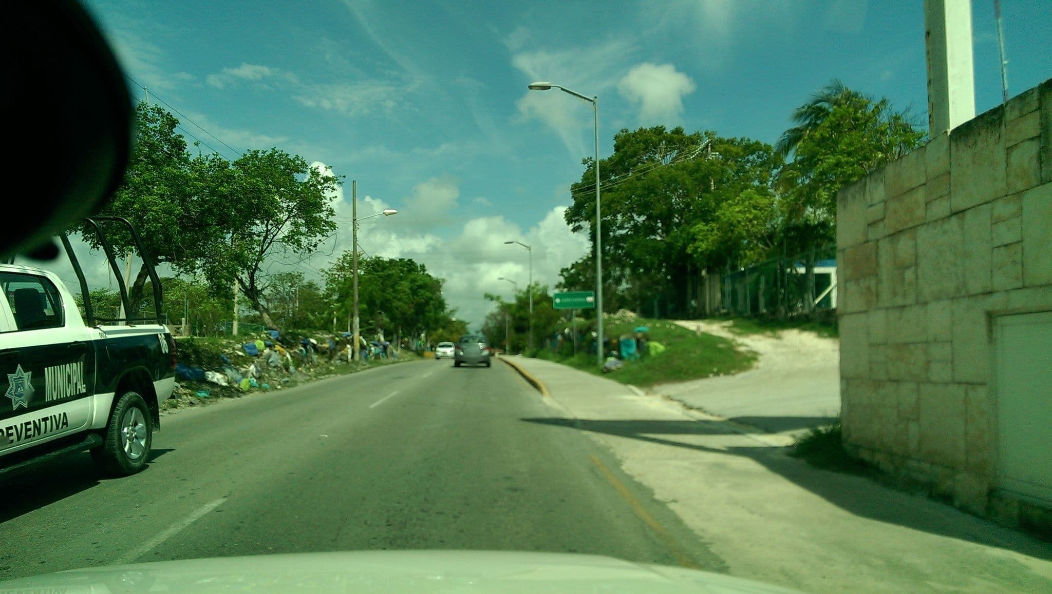 Street view near Hideaway at Royalton Riviera Cancun All-Inclusive Resort & Spa- Adults Only, Alfredo V. Bonfil — © mapeadora (CC BY-SA · Mapillary)