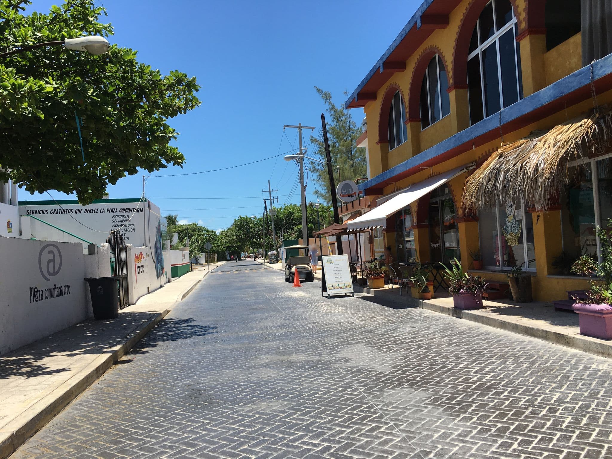 Street view near Casa Alkimia Town, Isla Mujeres — © ccossio (CC BY-SA · Mapillary)
