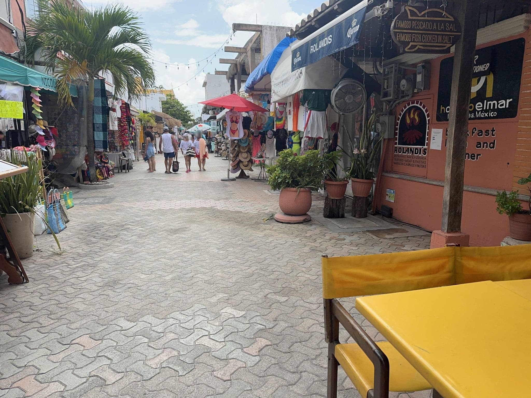 Street view near Posada Paso Del Sol, Isla Mujeres — © asturksever (CC BY-SA · Mapillary)