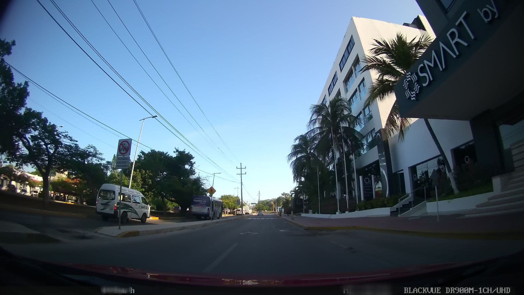 Street view near Smart  Cancún by Oasis, Cancún — © kaart_2 (CC BY-SA · Mapillary)