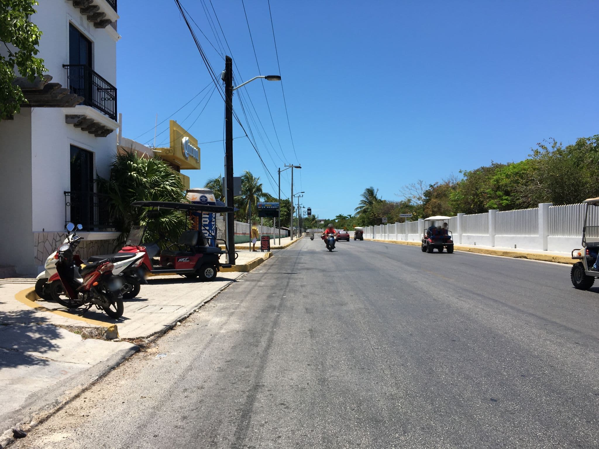 Street view near Hotel Chacchi, Isla Mujeres — © ccossio (CC BY-SA · Mapillary)